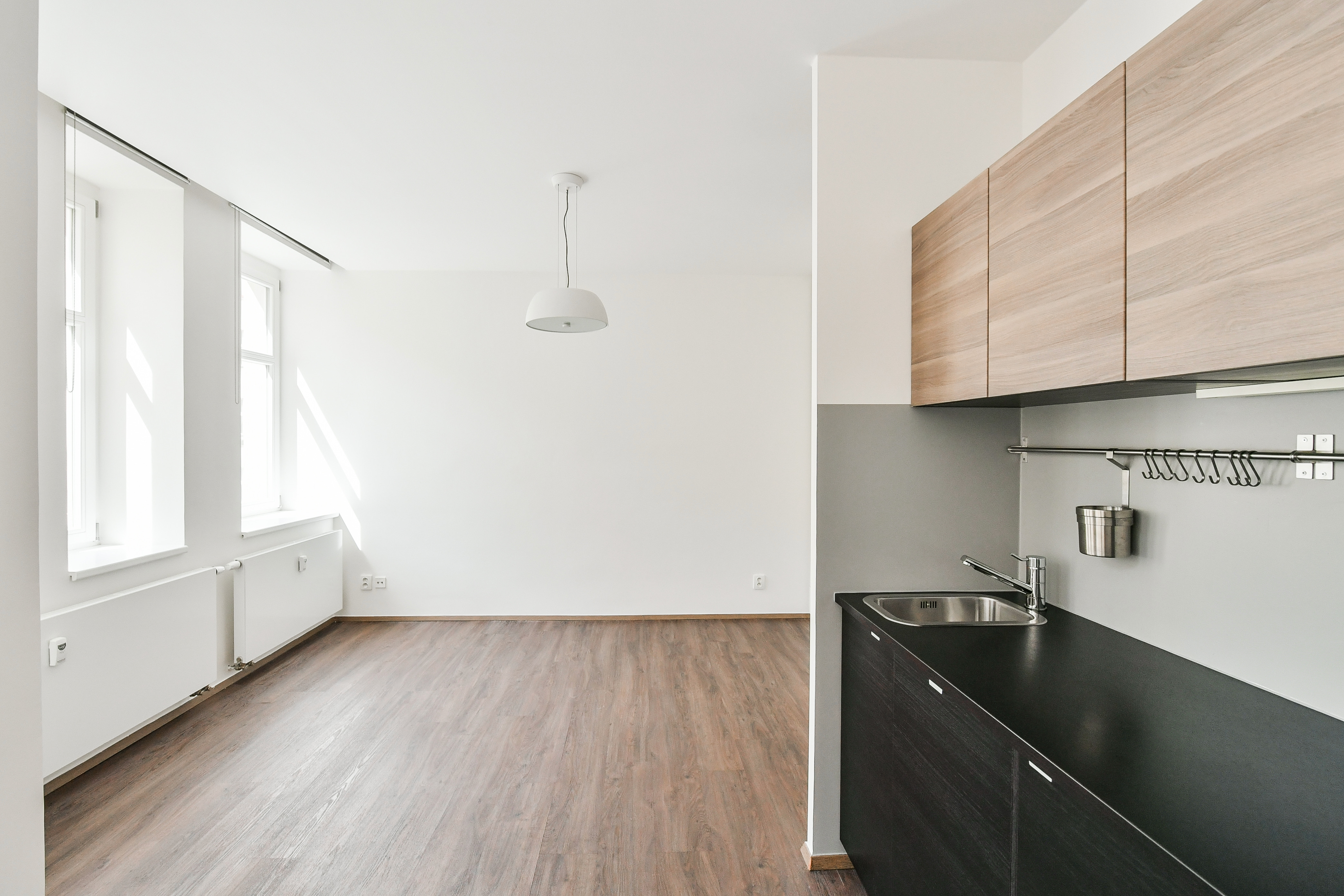 Rent a 1+kt apartment near Jiřího z Poděbrad Square