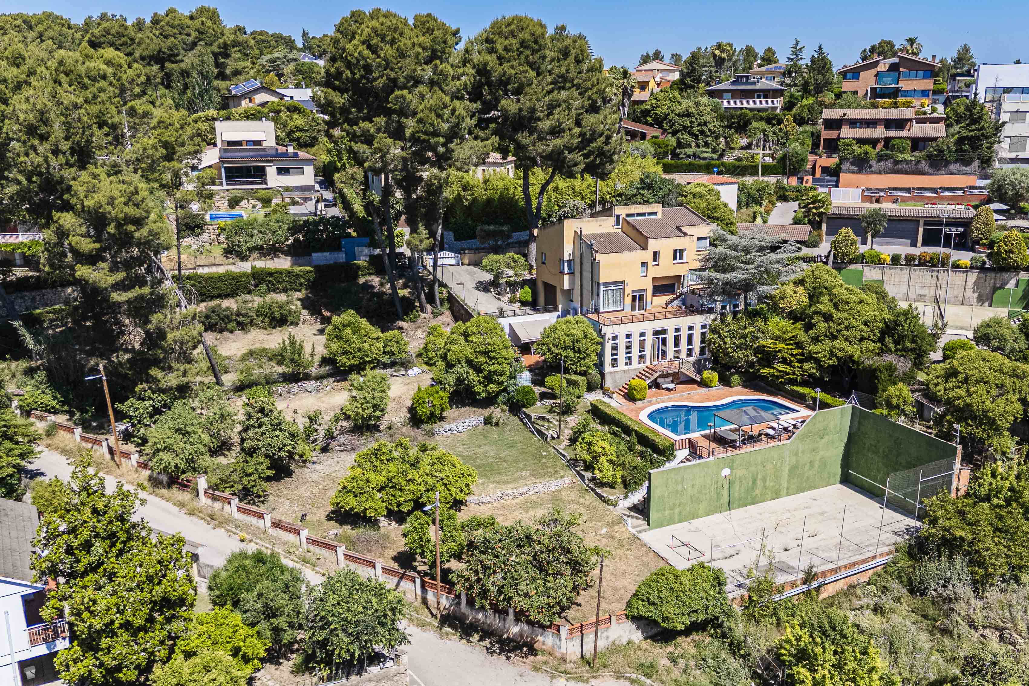 Exklusive 700-m²-Villa mit Panoramablick in Pallejà