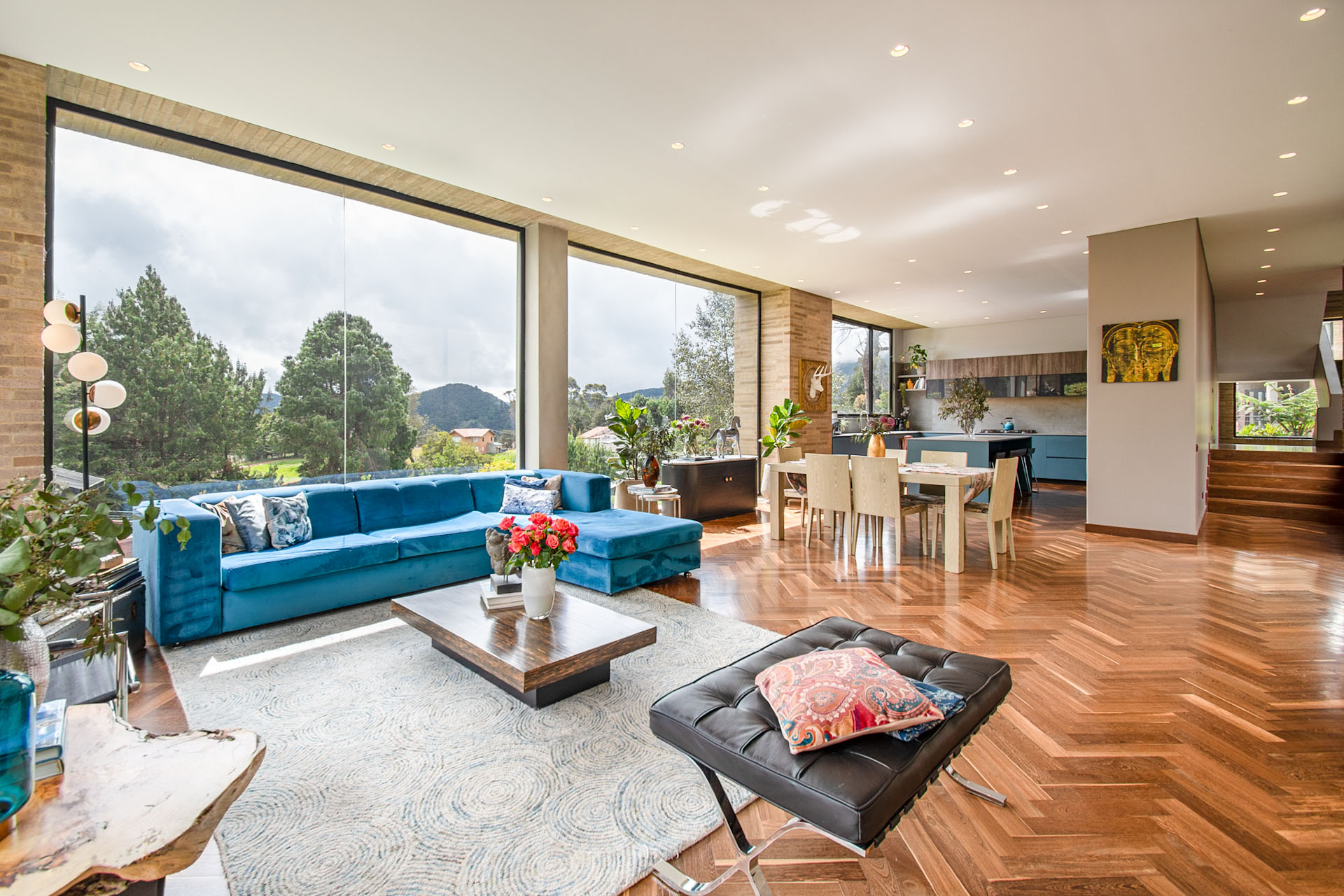 Moderna casa para la venta en Sikasue, La Calera