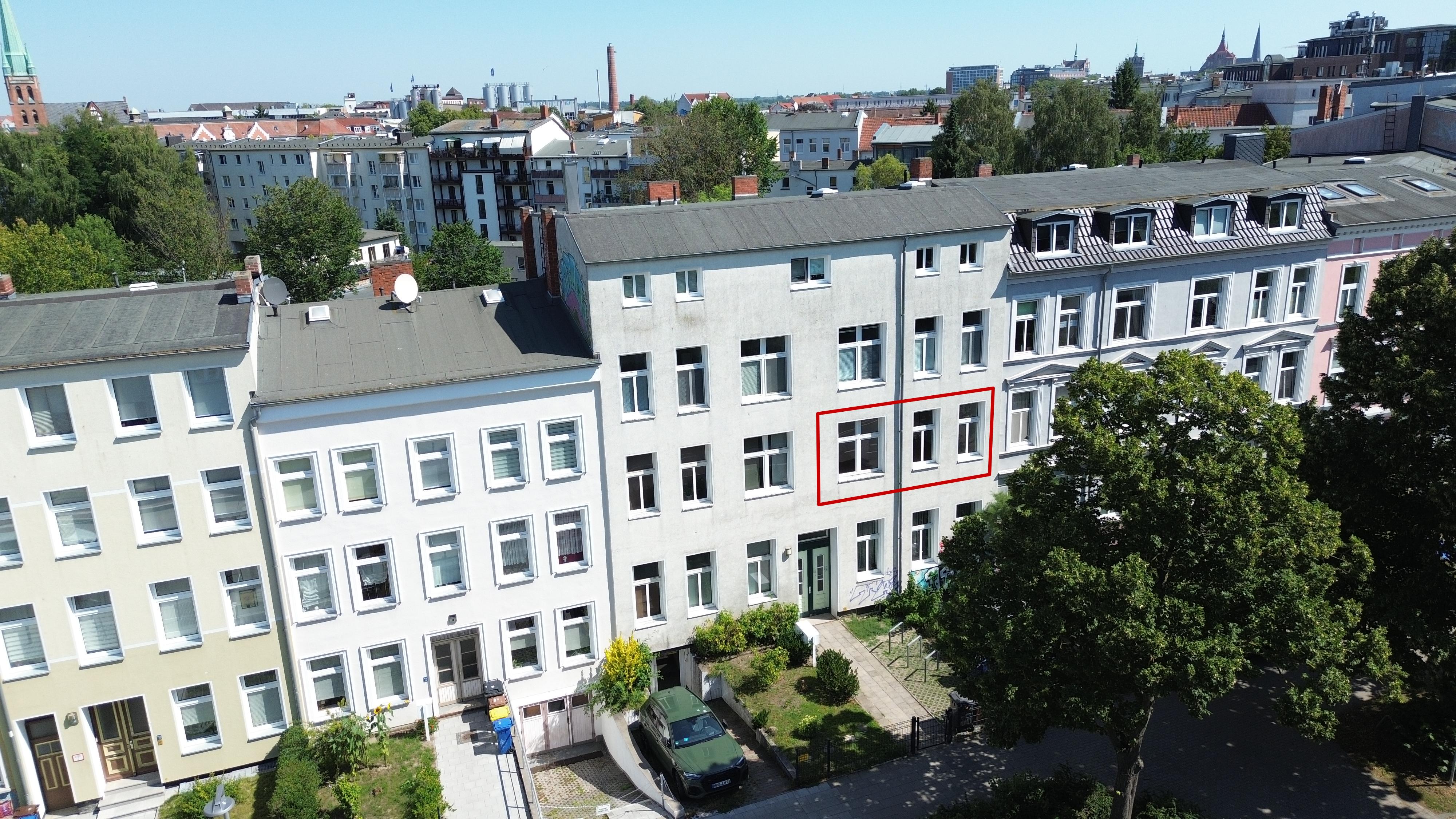Charmante 2-Zimmer Wohnung mit großzügiger Terrasse in der KTV