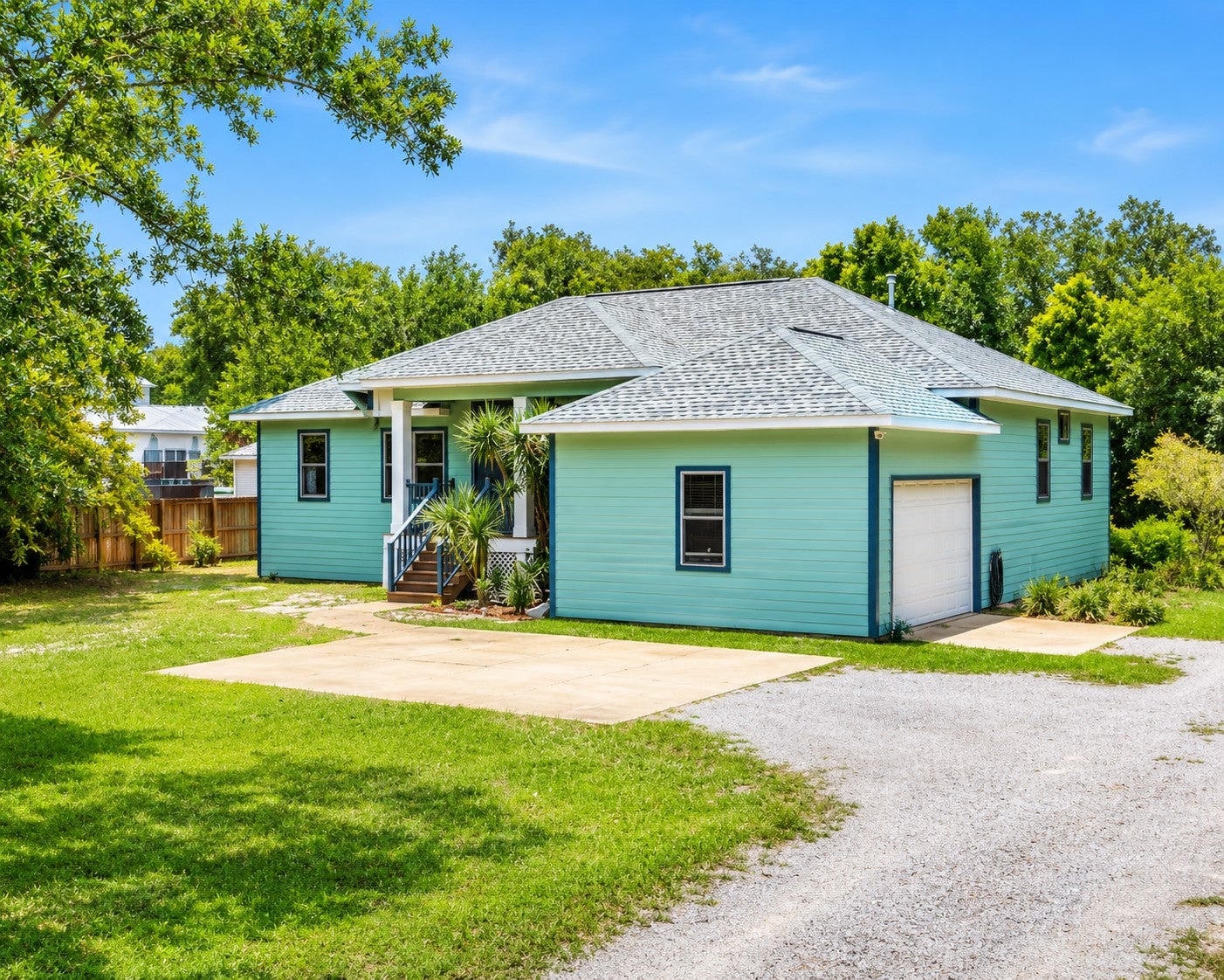 Gulf Coast Living with Privacy, Space & No HOA
