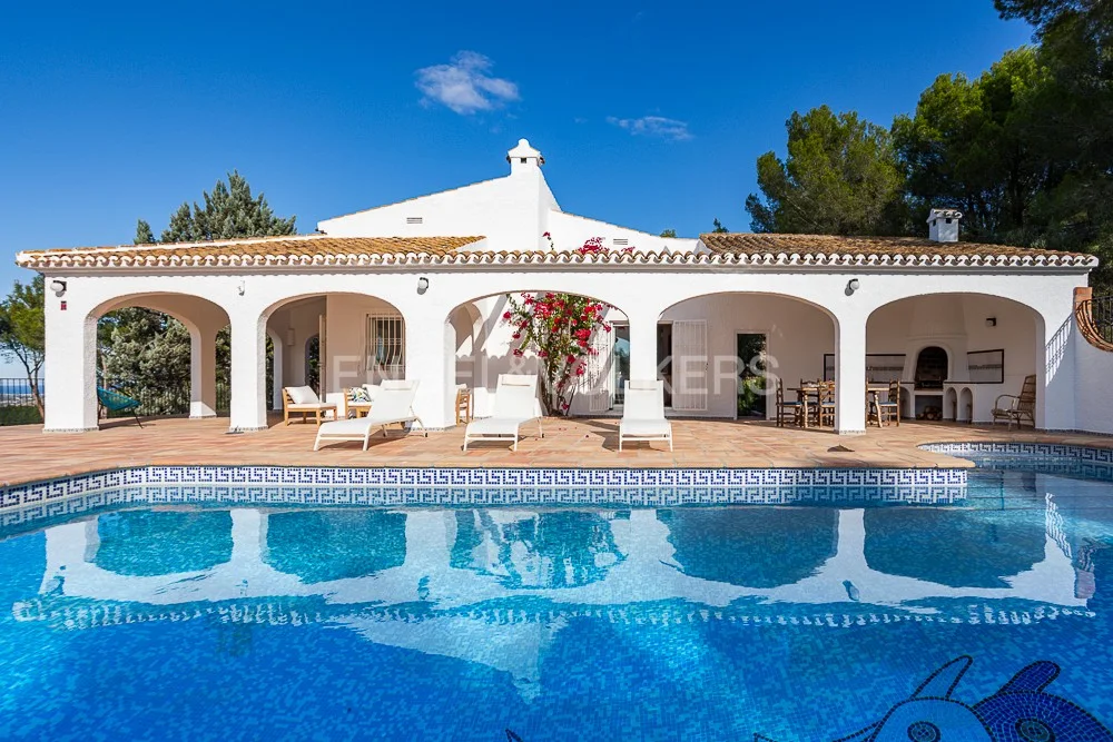 Brand new villa with views in "Jesús Pobre"