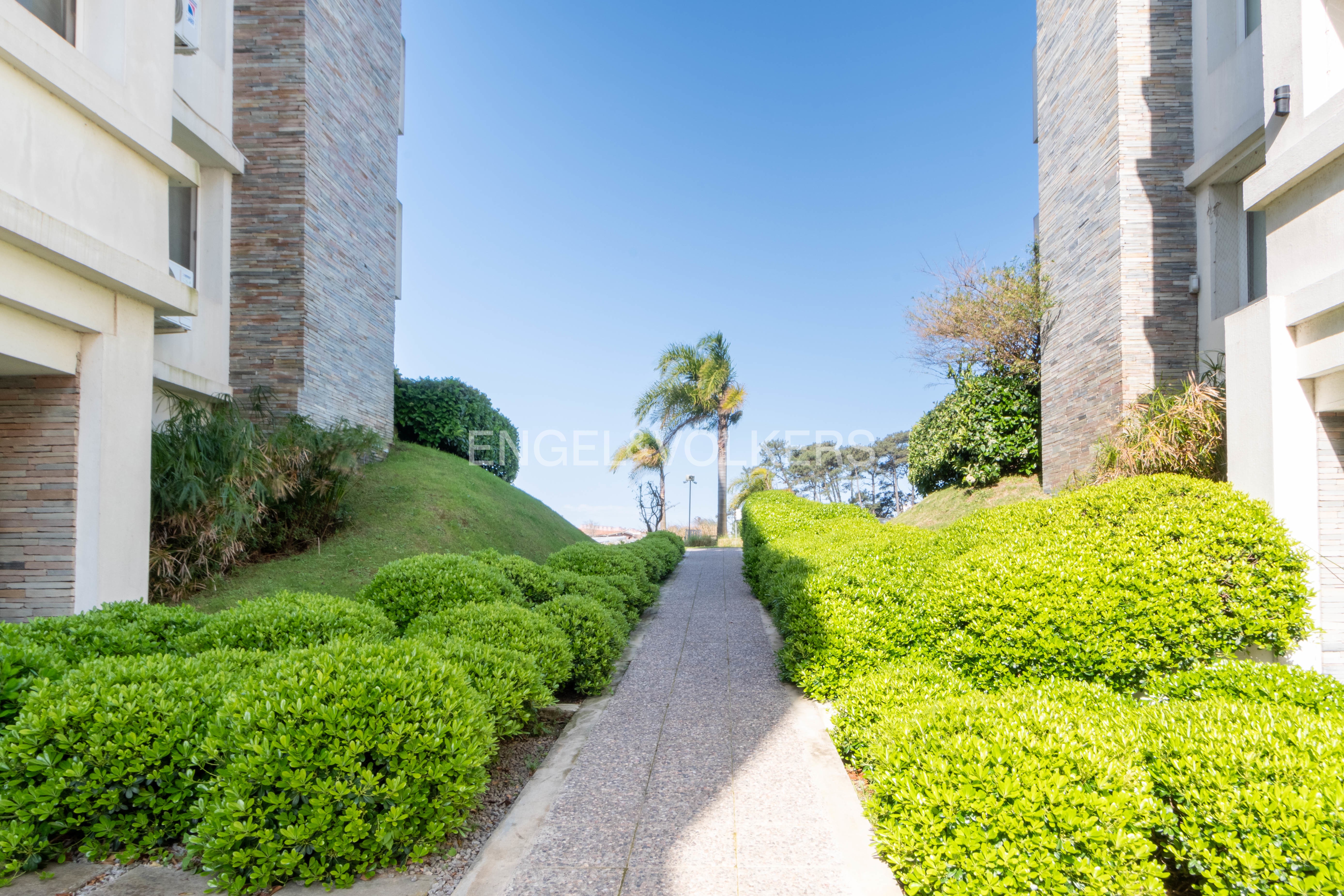 Apartamento 2 dormitorios sobre Av. de las Américas en venta