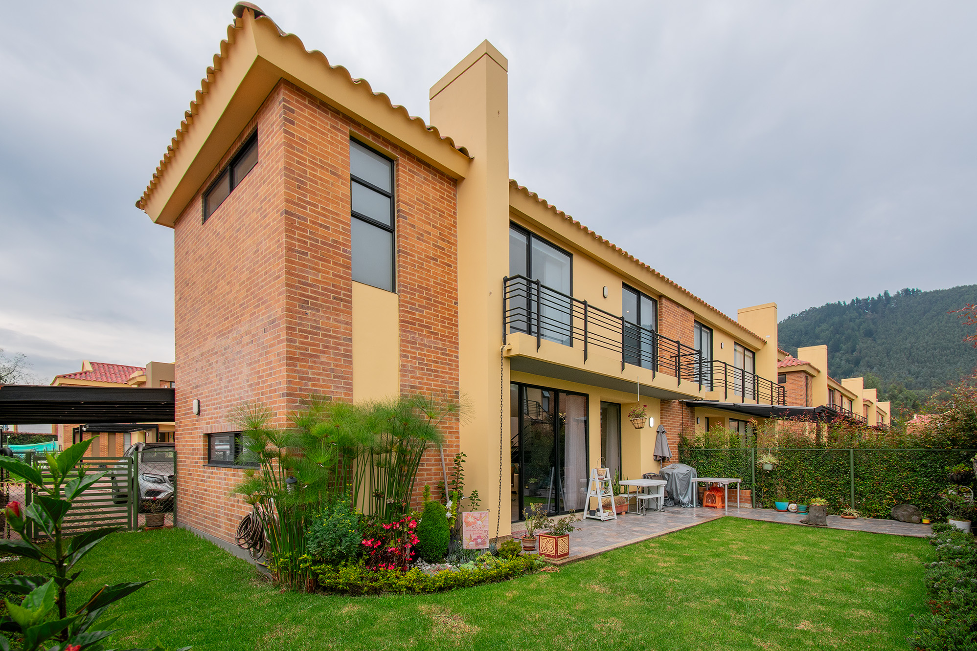 Casa campestre esquinera para arriendo en Cajicá