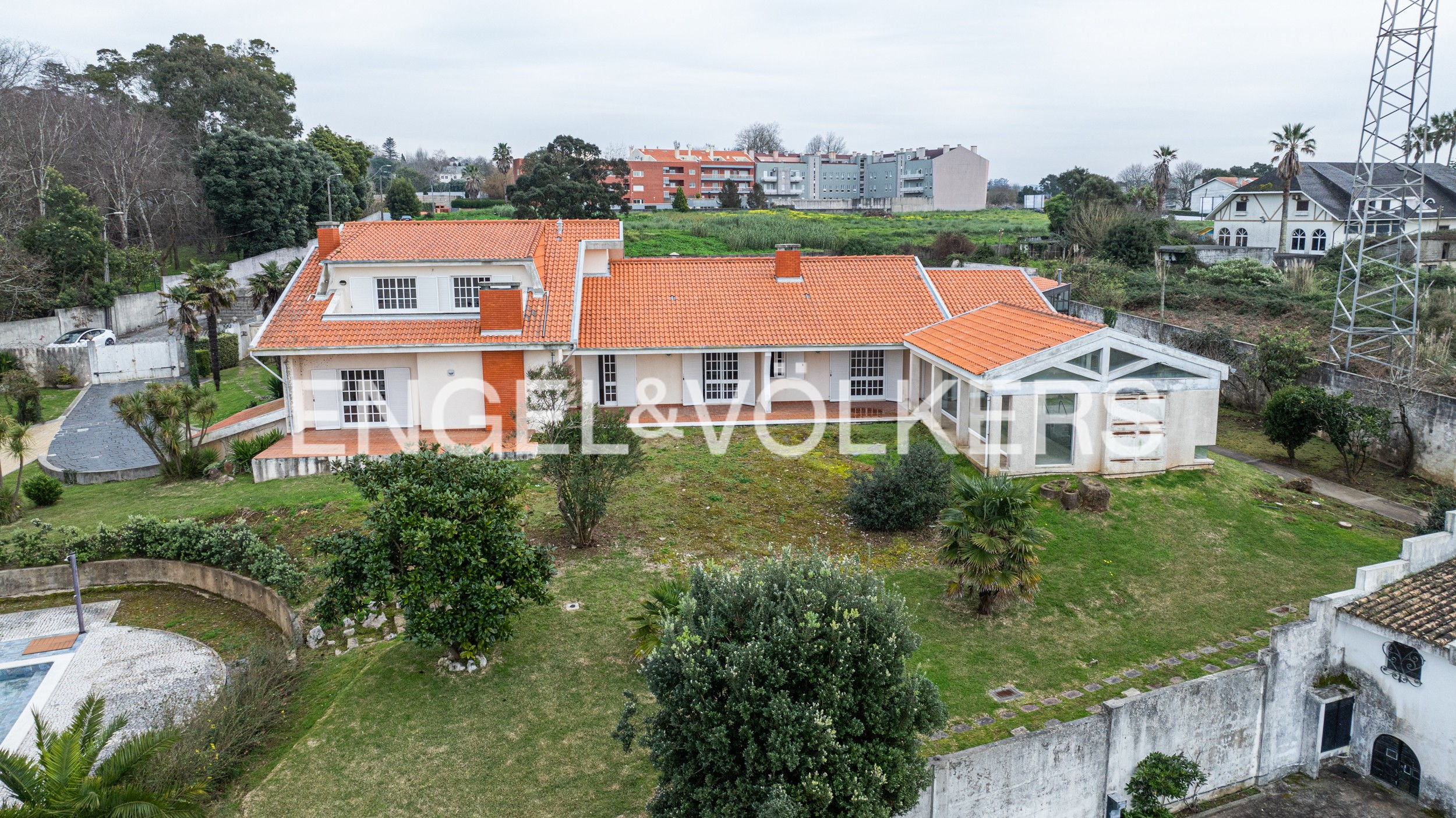 8 Bedroom Villa with pool in Arcozelo