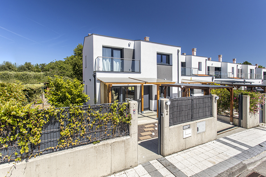 Impecable chalet de esquina, con máxima eficiencia energética en Noreña
