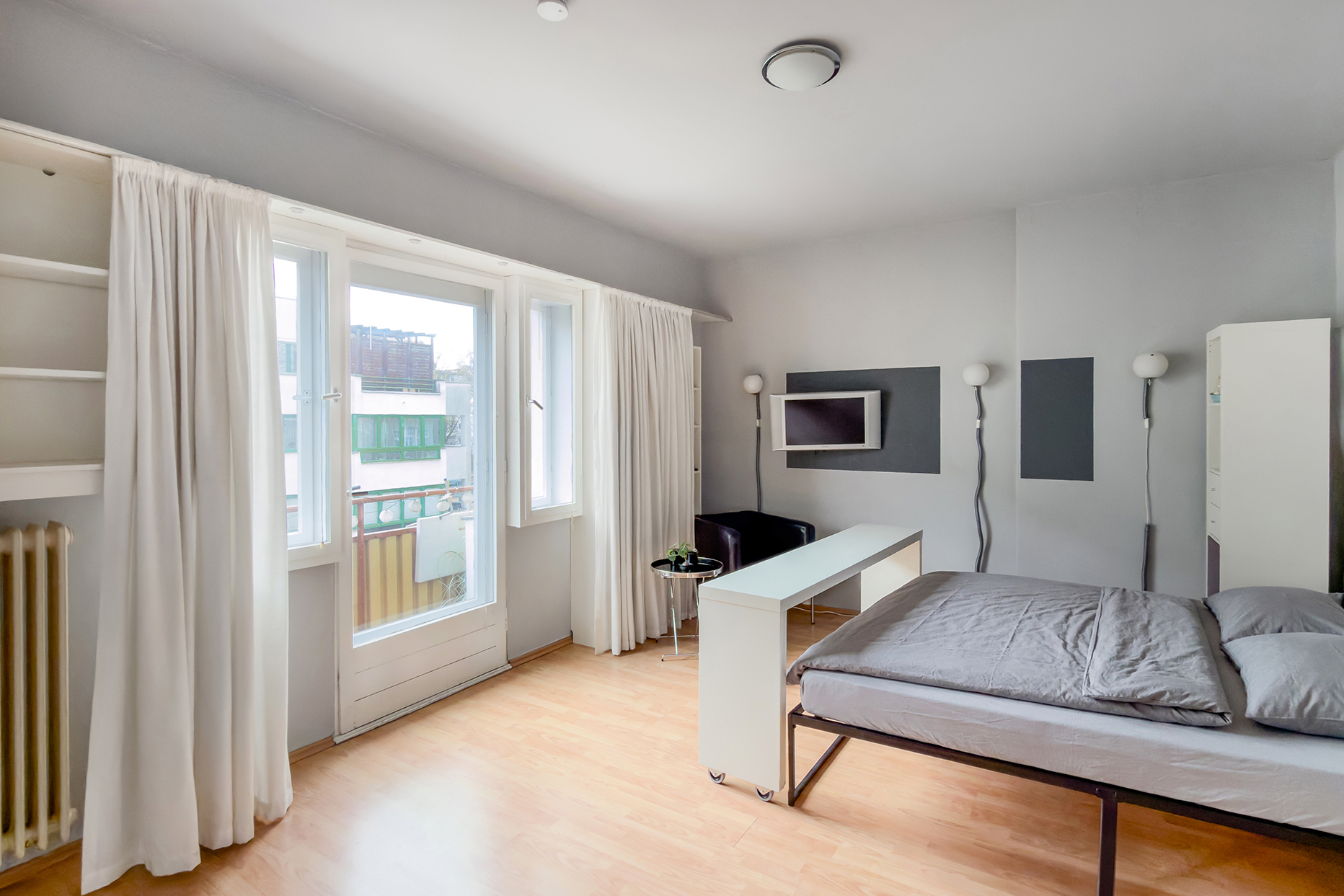 Charming city apartment with east-facing balcony in the sought-after Bavarian Quarter