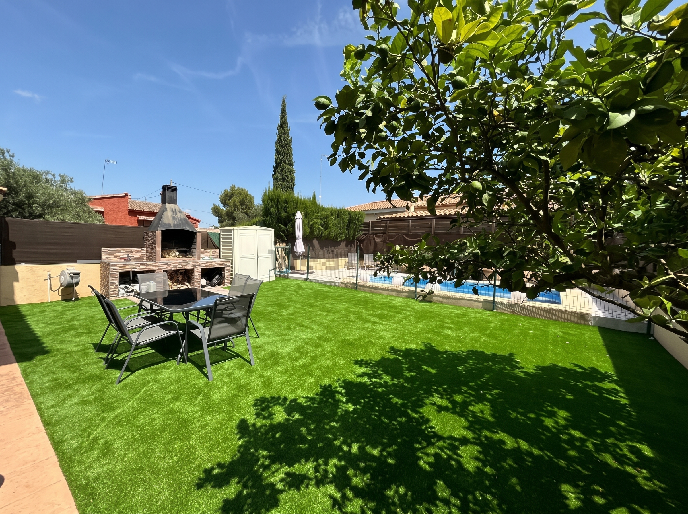 Semi-detached villa for rent at 10 Camino de García