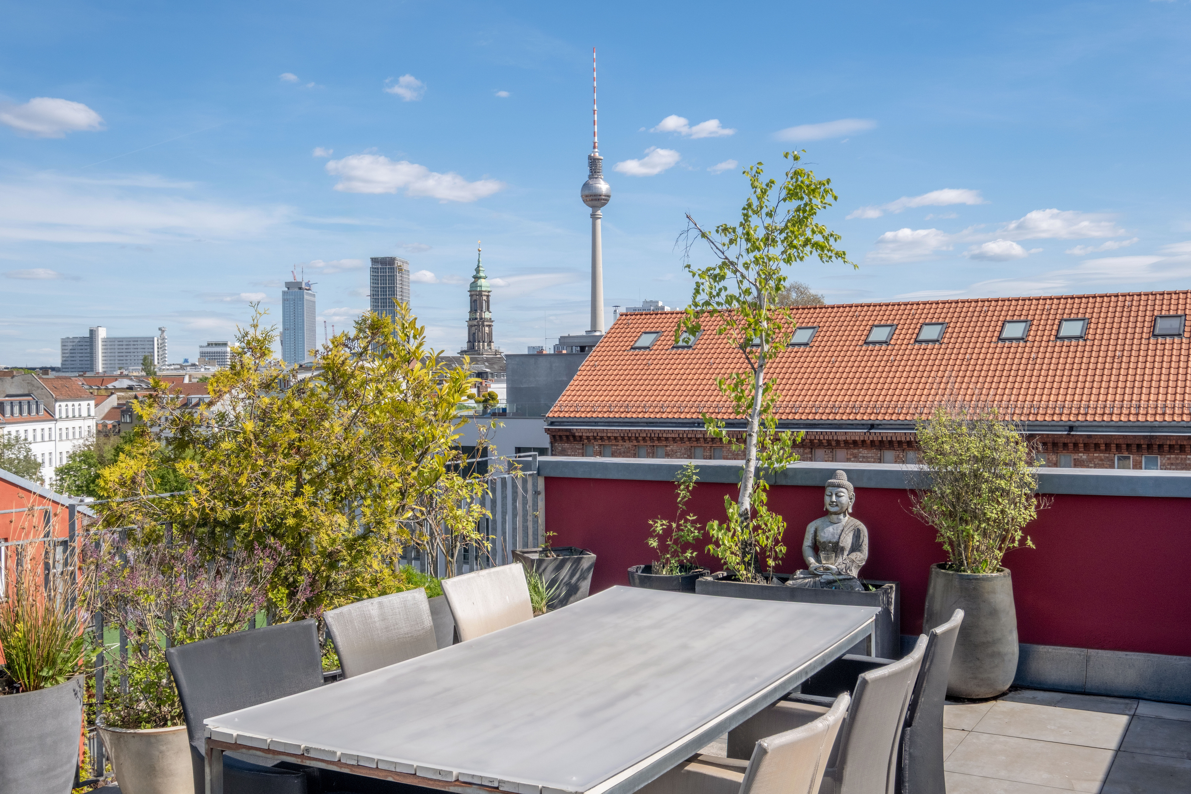 Einzigartige Maisonettewohnung mit Dachterrassen und Kamin im Scheunenviertel