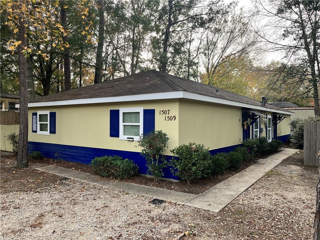 Freshly Renovated 3BR with Private Courtyard