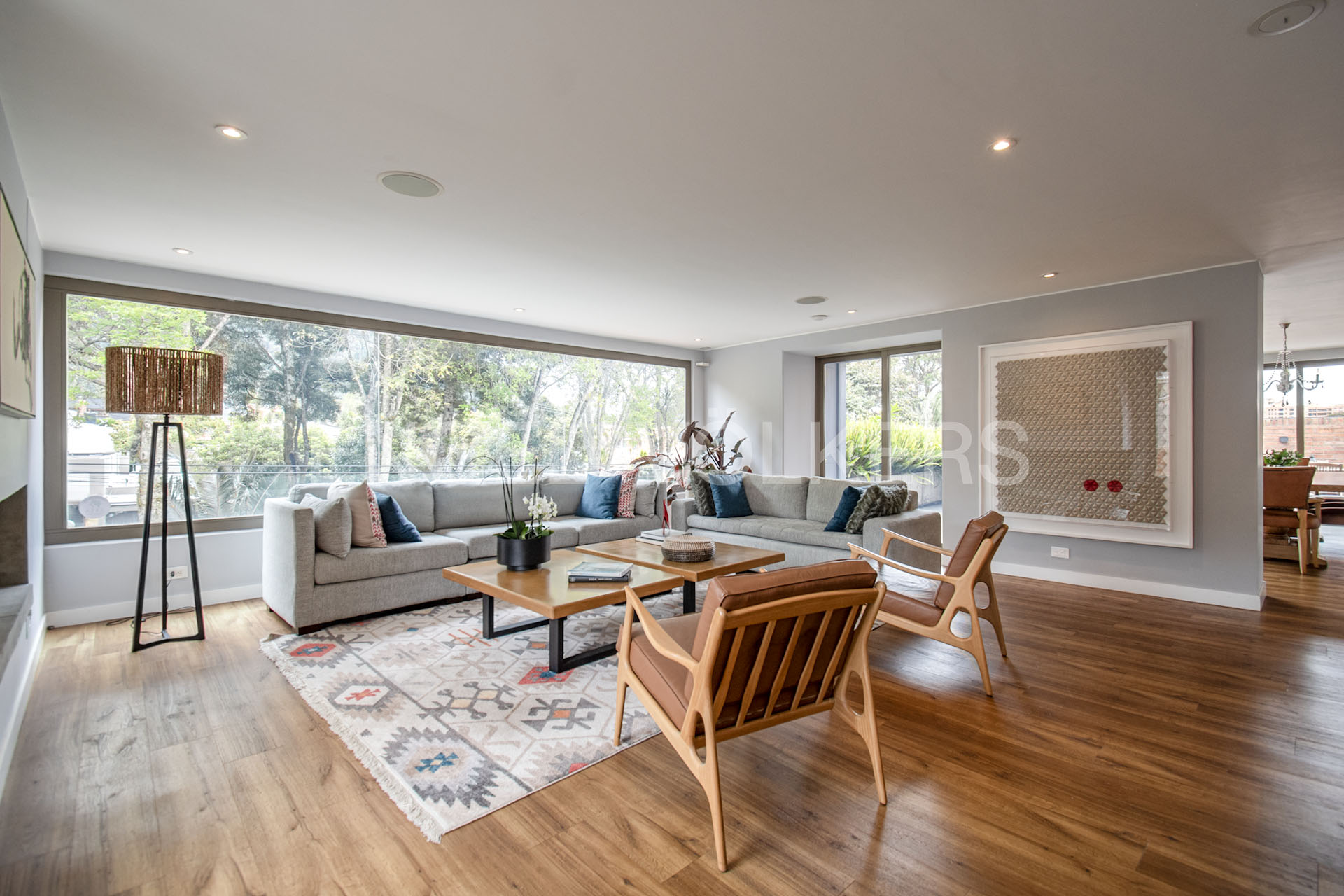 Amplio apartamento con terrazas para venta en Santa Ana Oriental