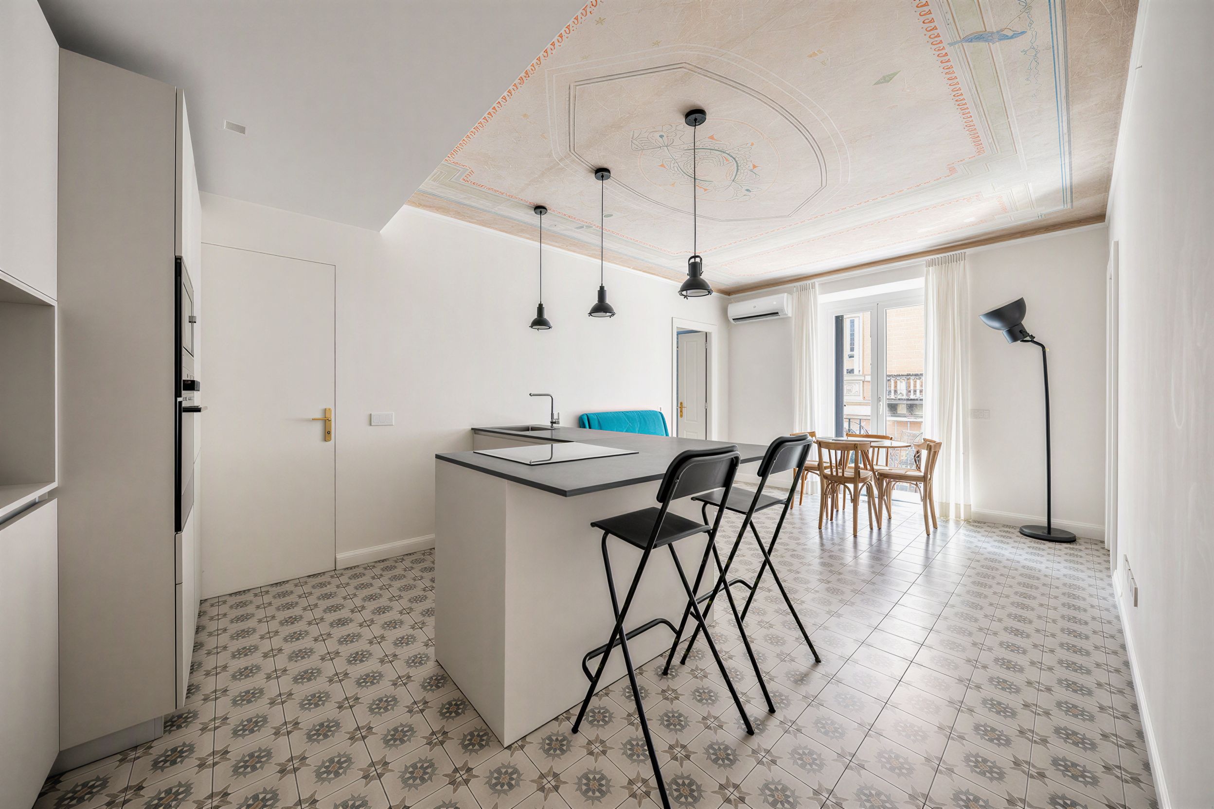 Charming apartment in via Solferino with covered parking space