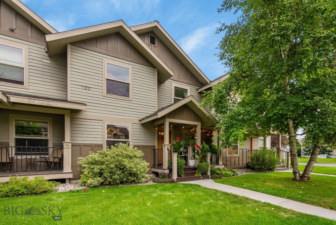Beautifully Updated Cattail Creek Condominium