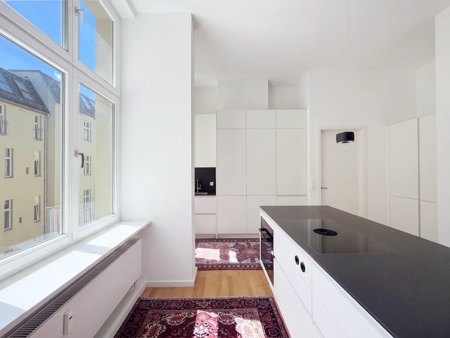 Exklusive Maisonettewohnung im sanierten Altbau mit Dachterrasse nahe des Ludwigkirchplatzes - Photo 5