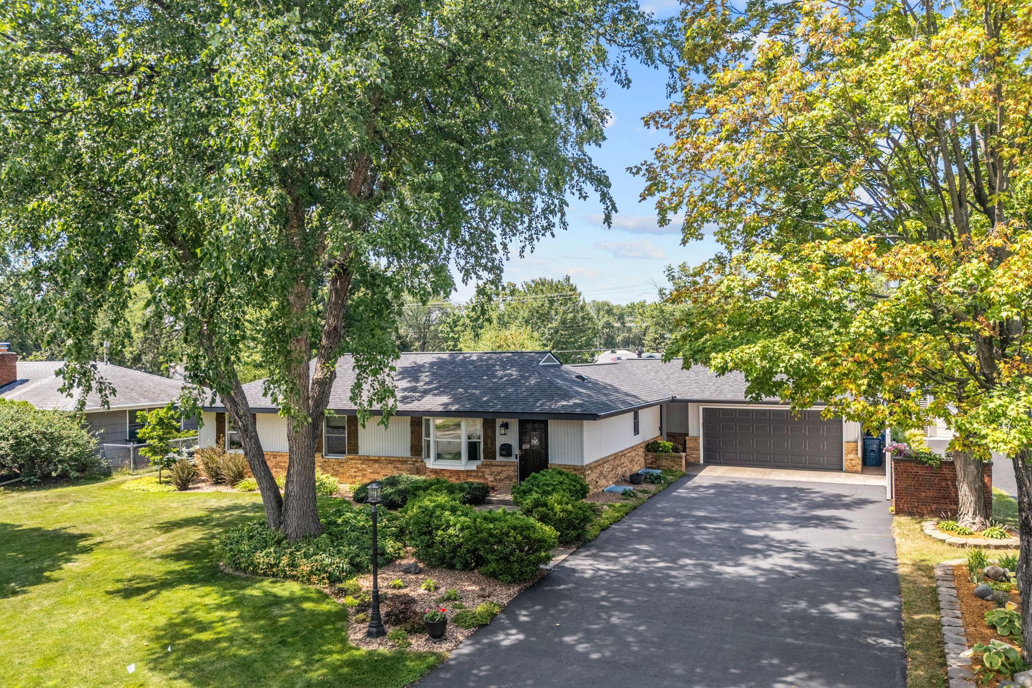 Updated 5-Bed Home with In-Ground Pool & Heated Workshop