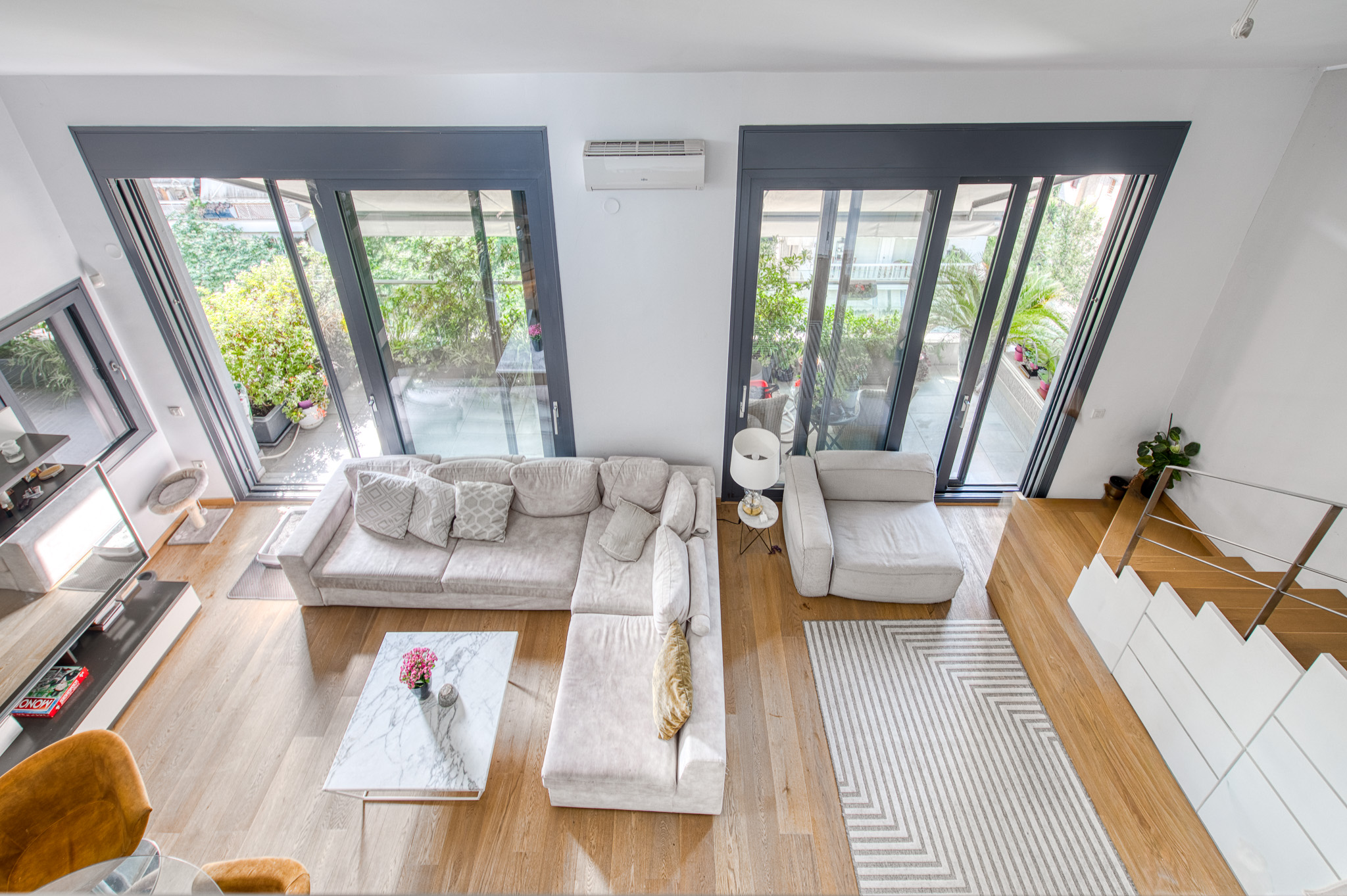Maisonette of minimal aesthetics in Karabournaki