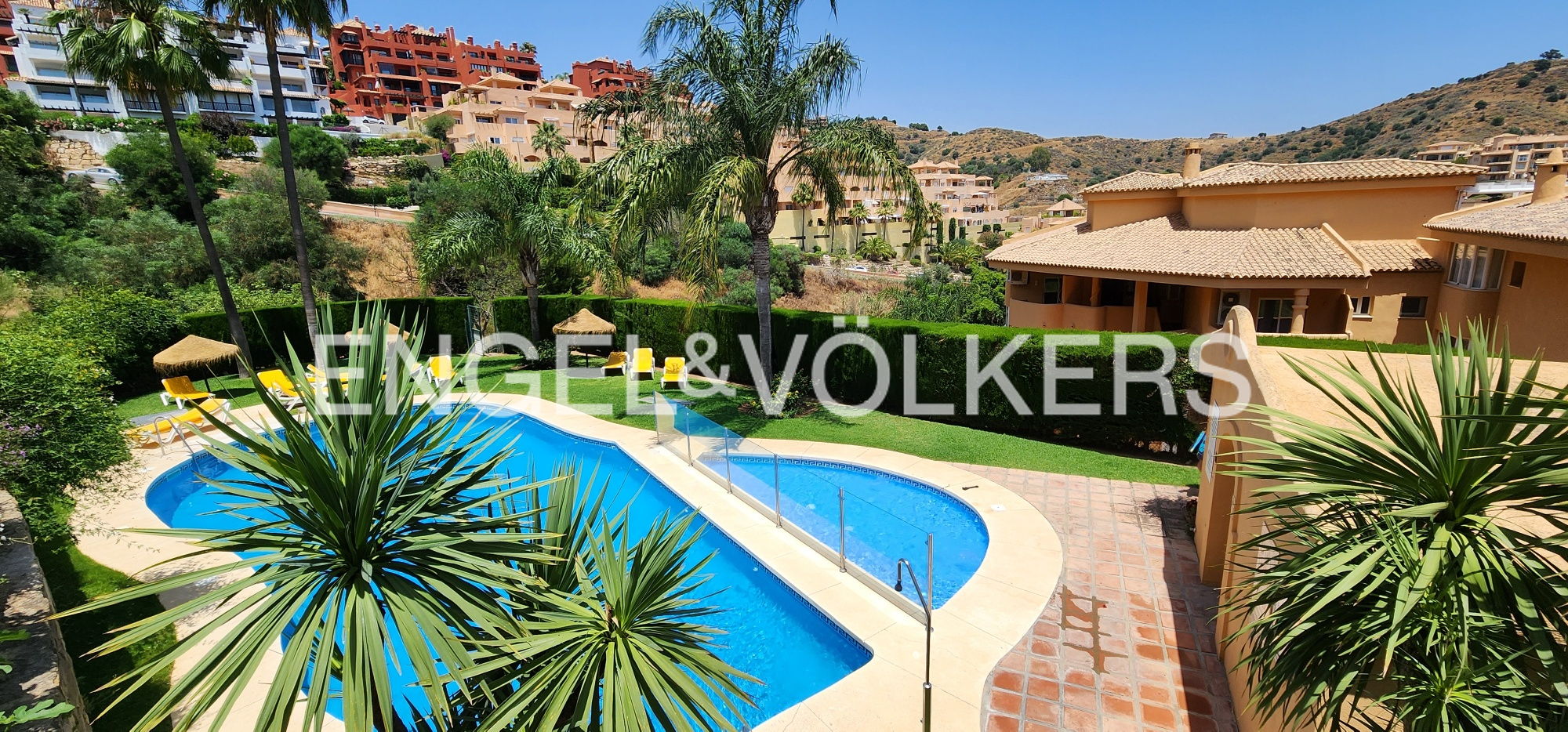 Apartment with Ocean Views and Pool in Mijas, Costa del Sol