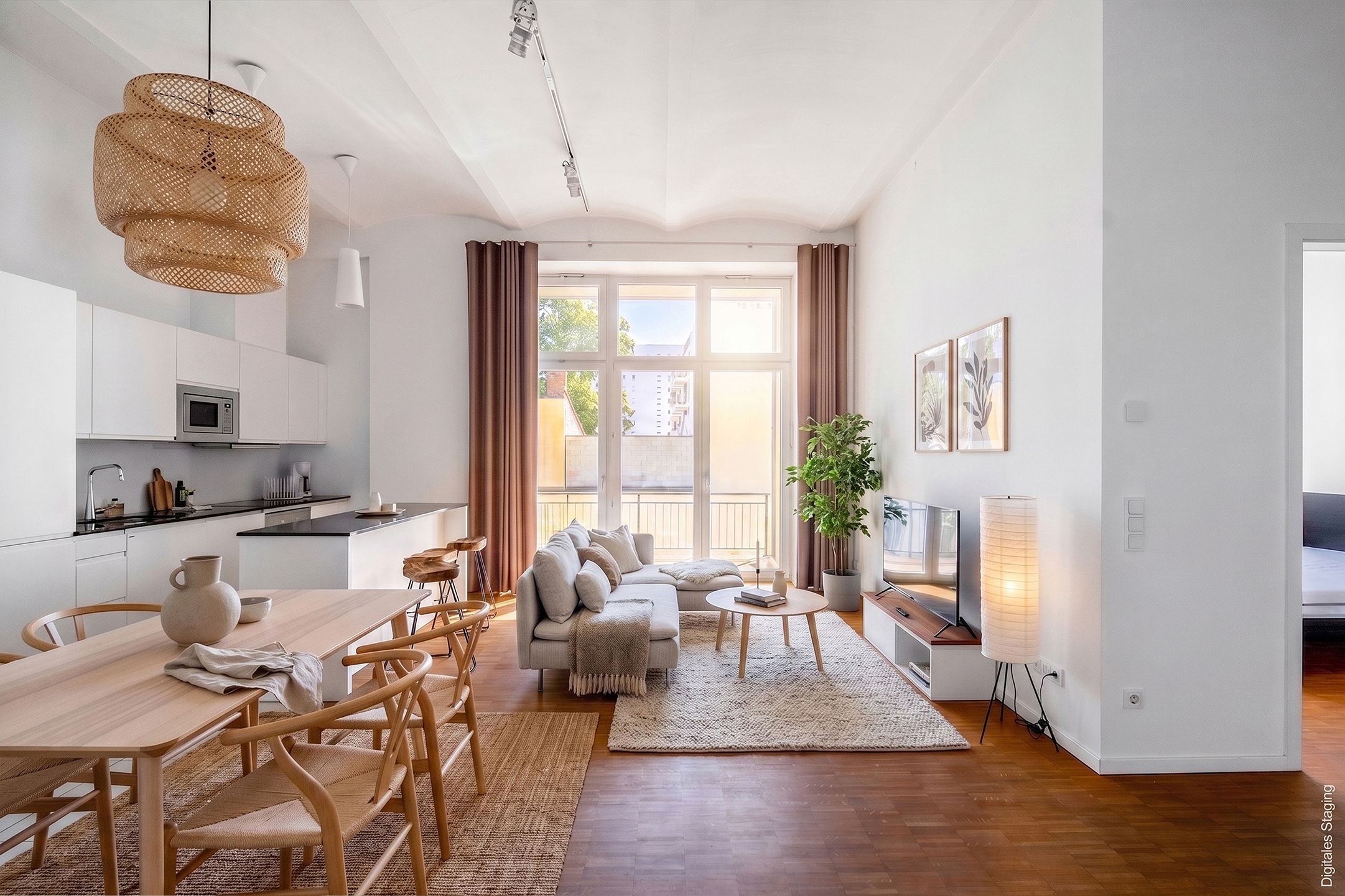 Lichtdurchfl utetes Fabrikloft mit Balkon in zentraler Lage