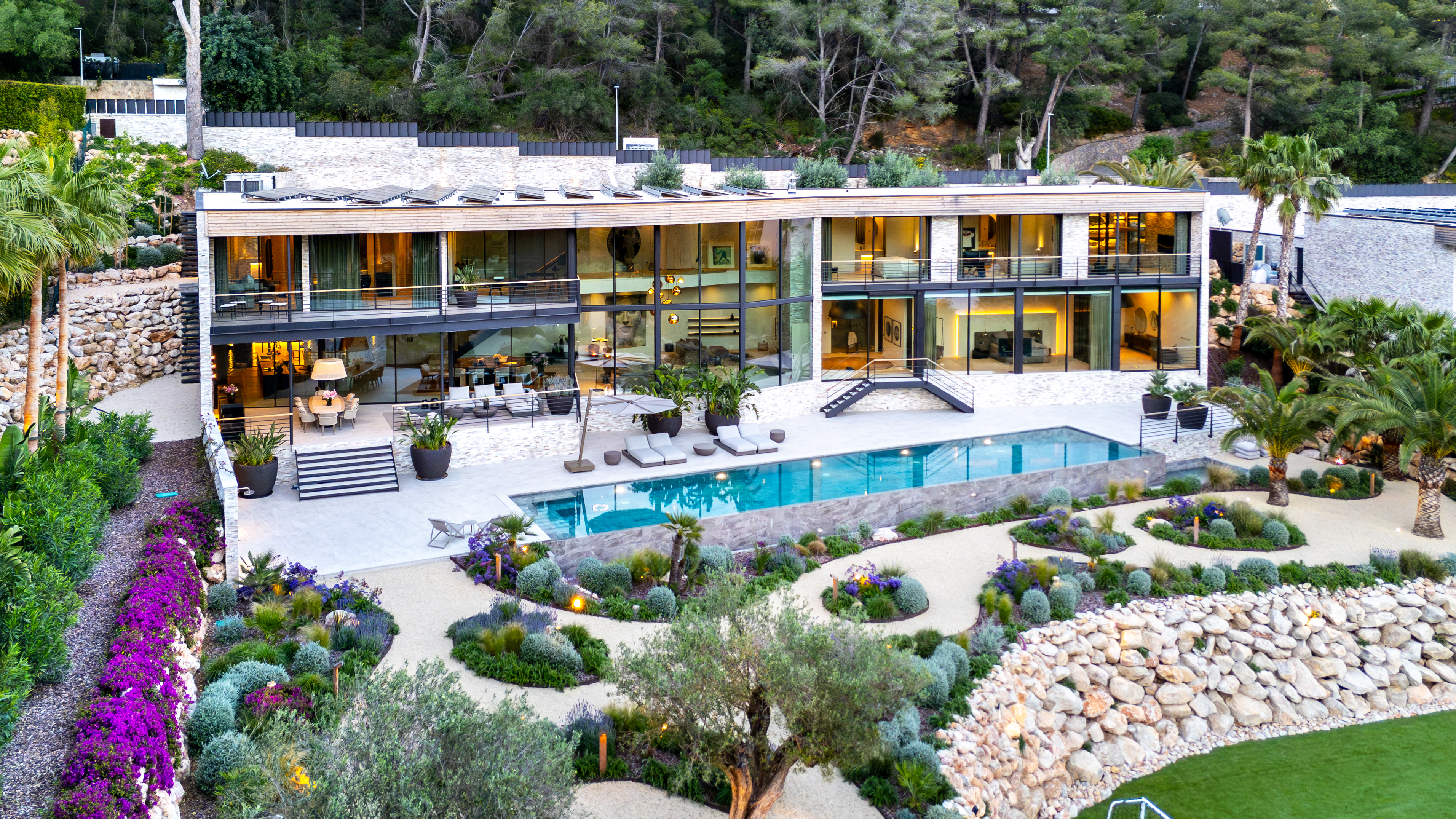 Moderne Designer-Villa mit Panoramablick in Son Vida