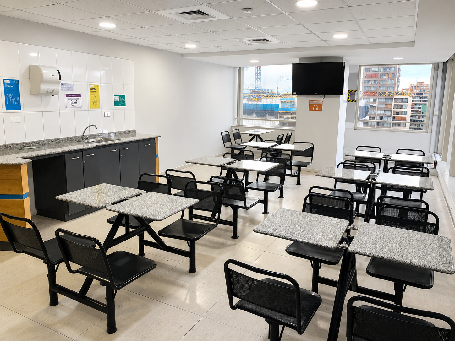 Oficina Corporativa de 426 m² en Mac Iver , Amoblada y con Amplia Terraza