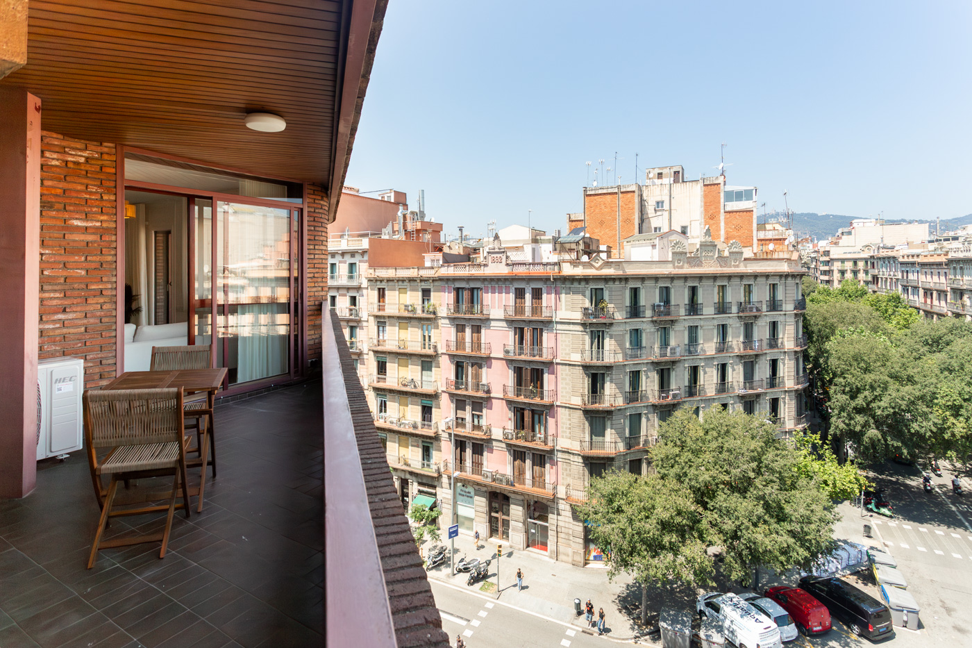 Luminoso Piso Temporal con terraza y parking en Eixample