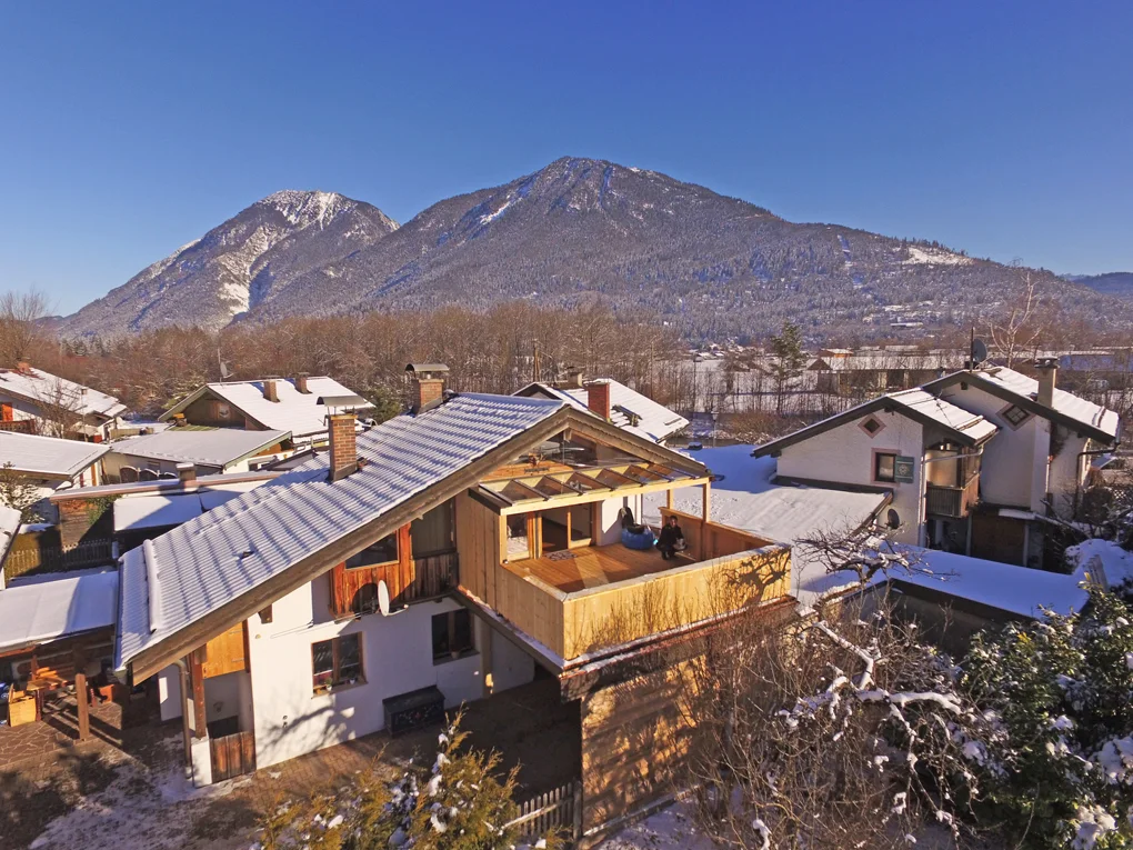 Charmantes Haus mit Bergblick & großzügiger Dachterrasse in Garmisch-Partenkirchen