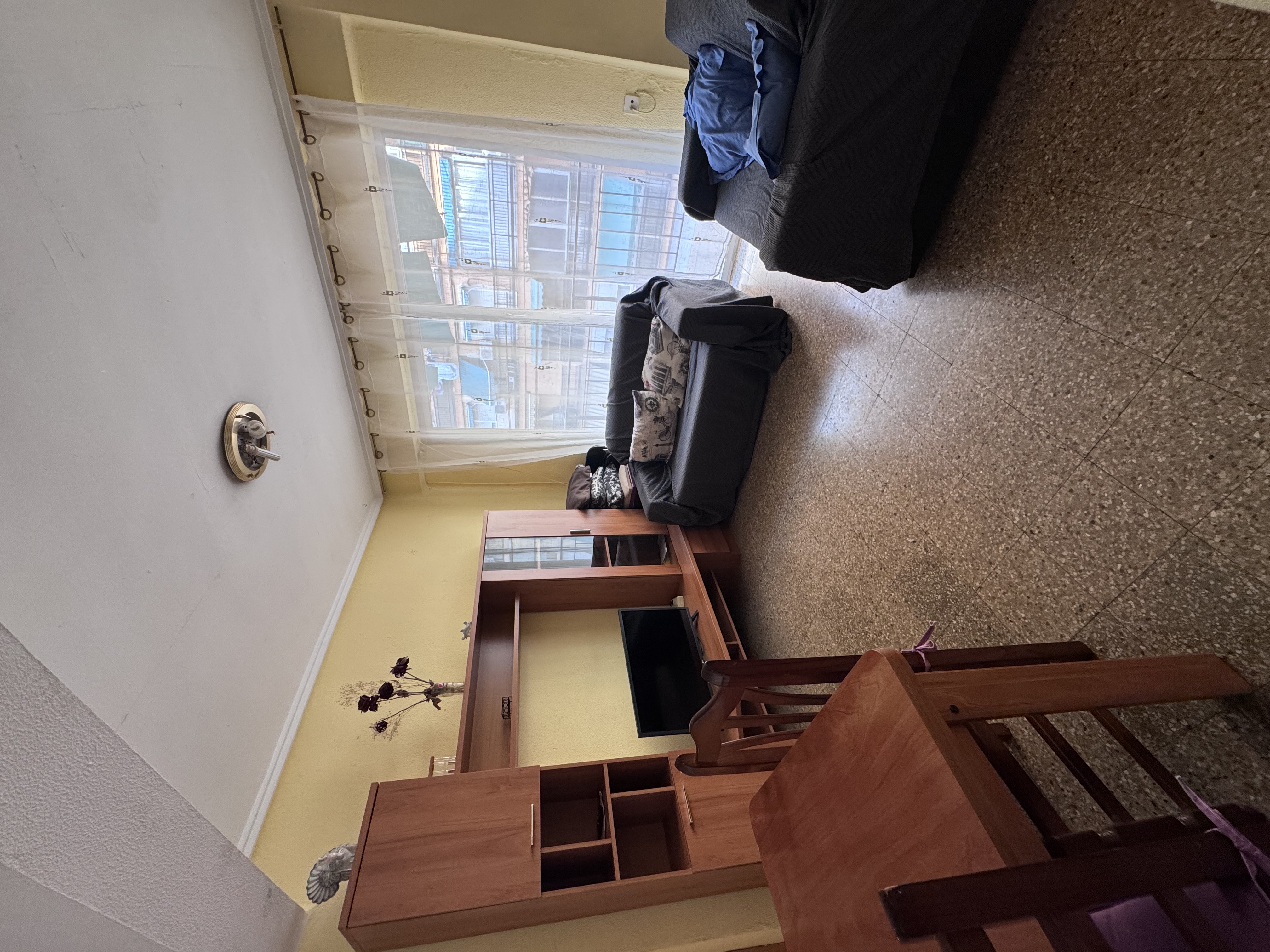Student flat on Justo y Pastor Street