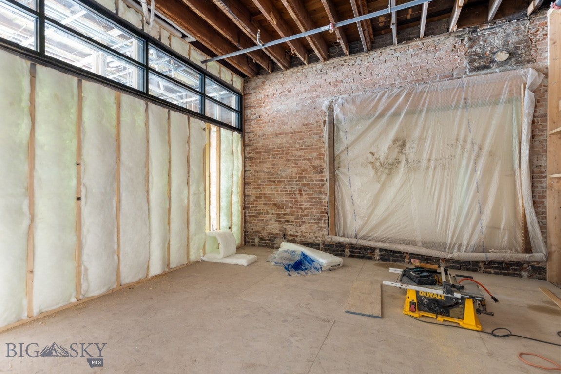 Customizable Commercial Space in Uptown Butte!