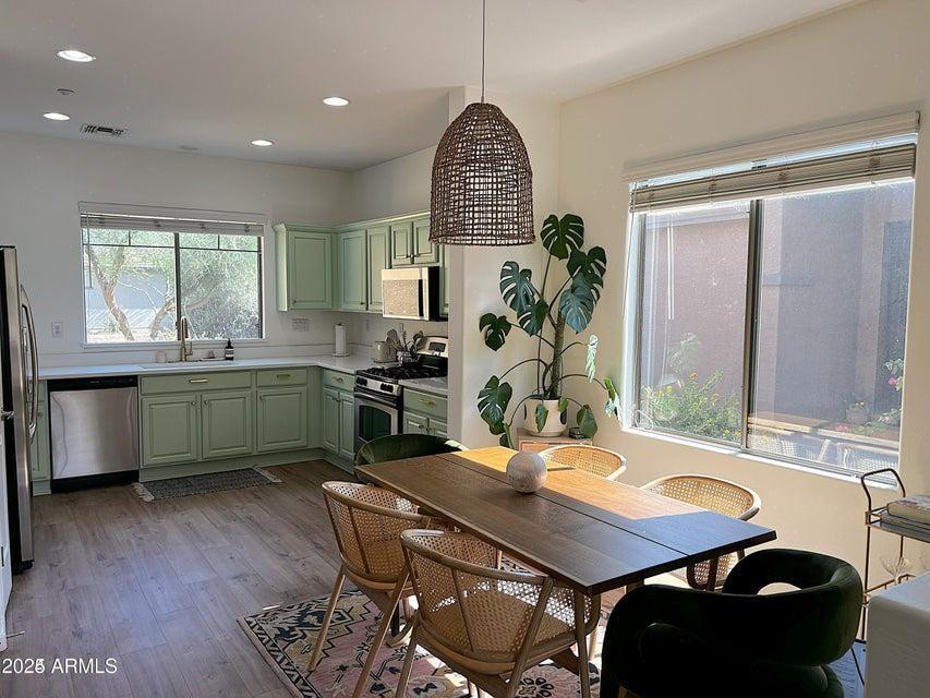 Charming Renovated Espino in Anthem Country Club