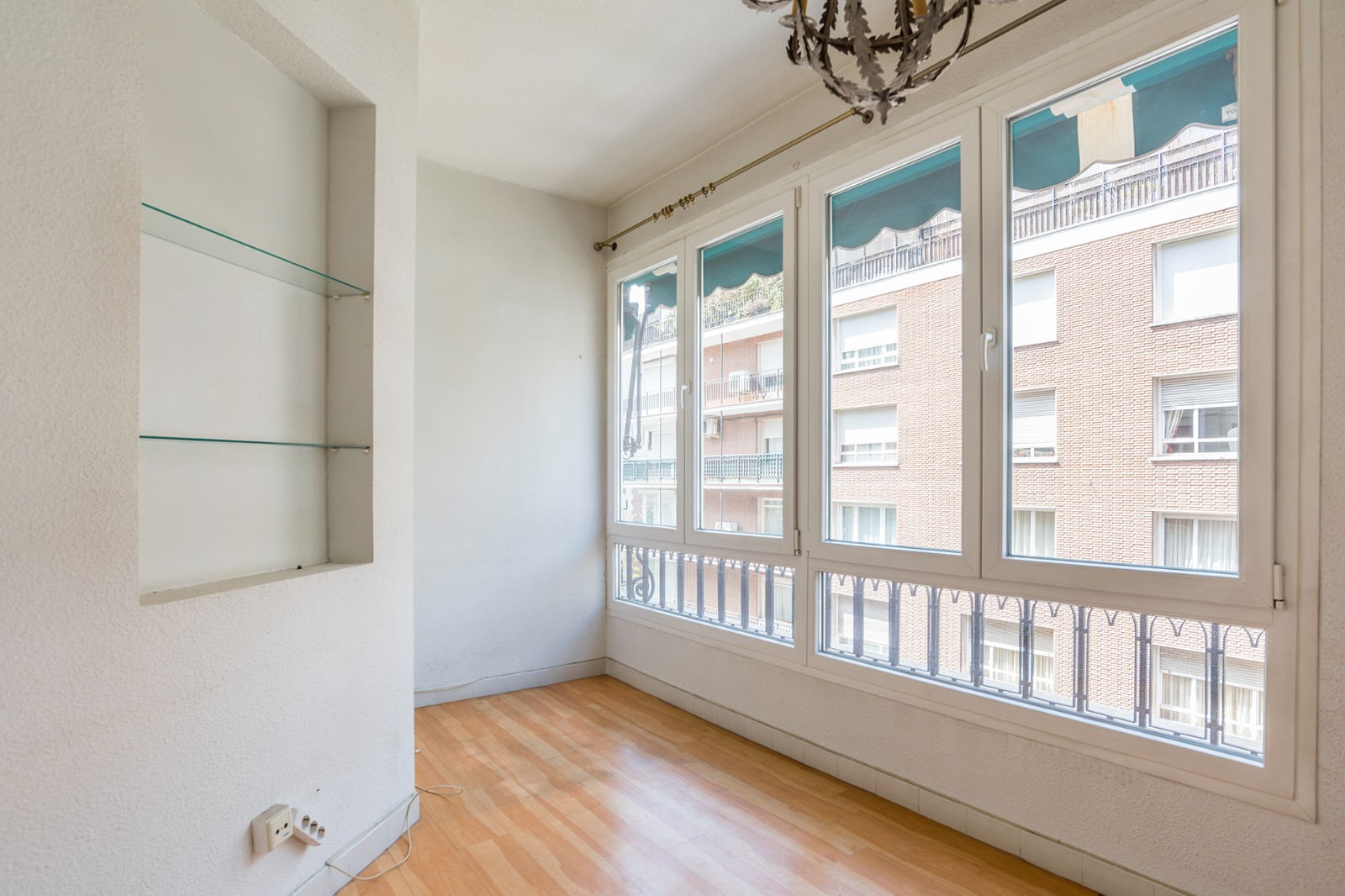 Magnificent property to renovate.