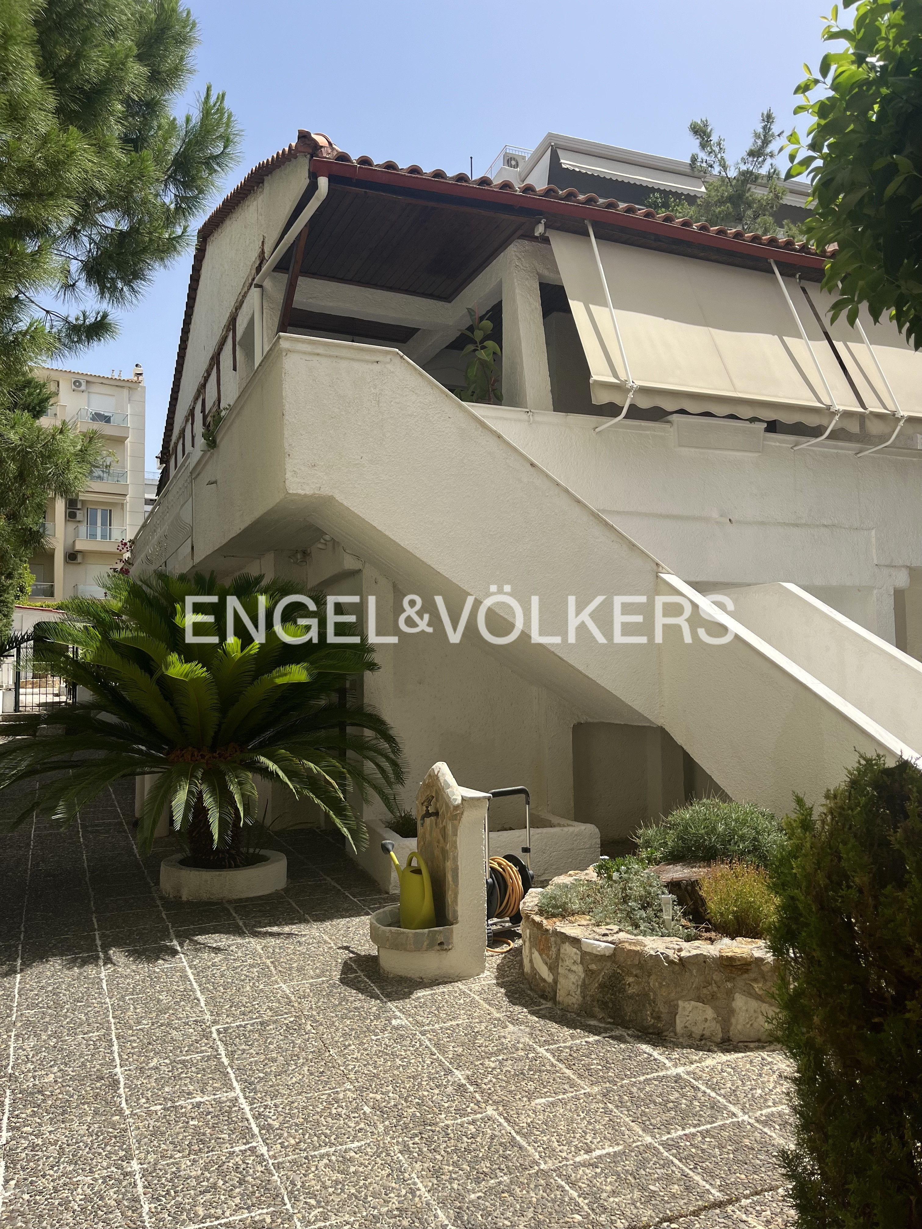 Excellent house in Agia Paraskevi