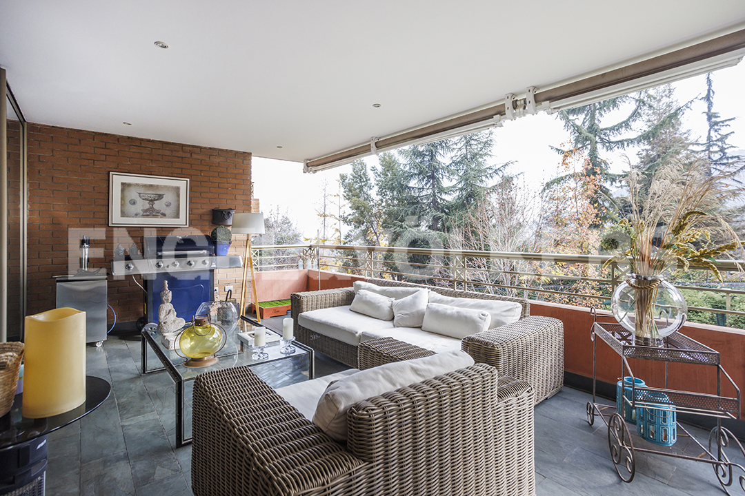 Departamento en condominio exclusivo.