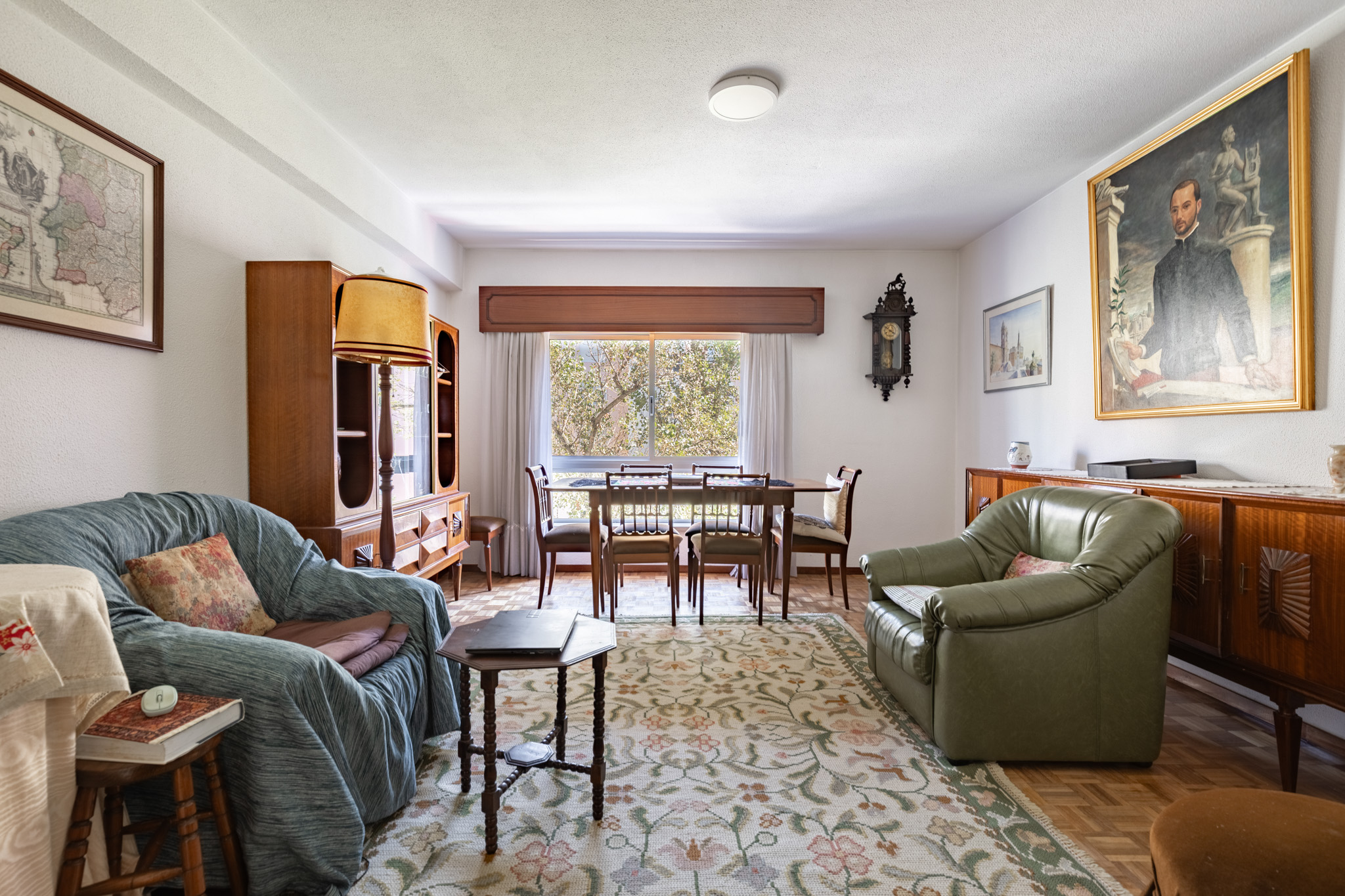 3-bedroom apartment with Two Fronts in Telheiras Center | 95 m²