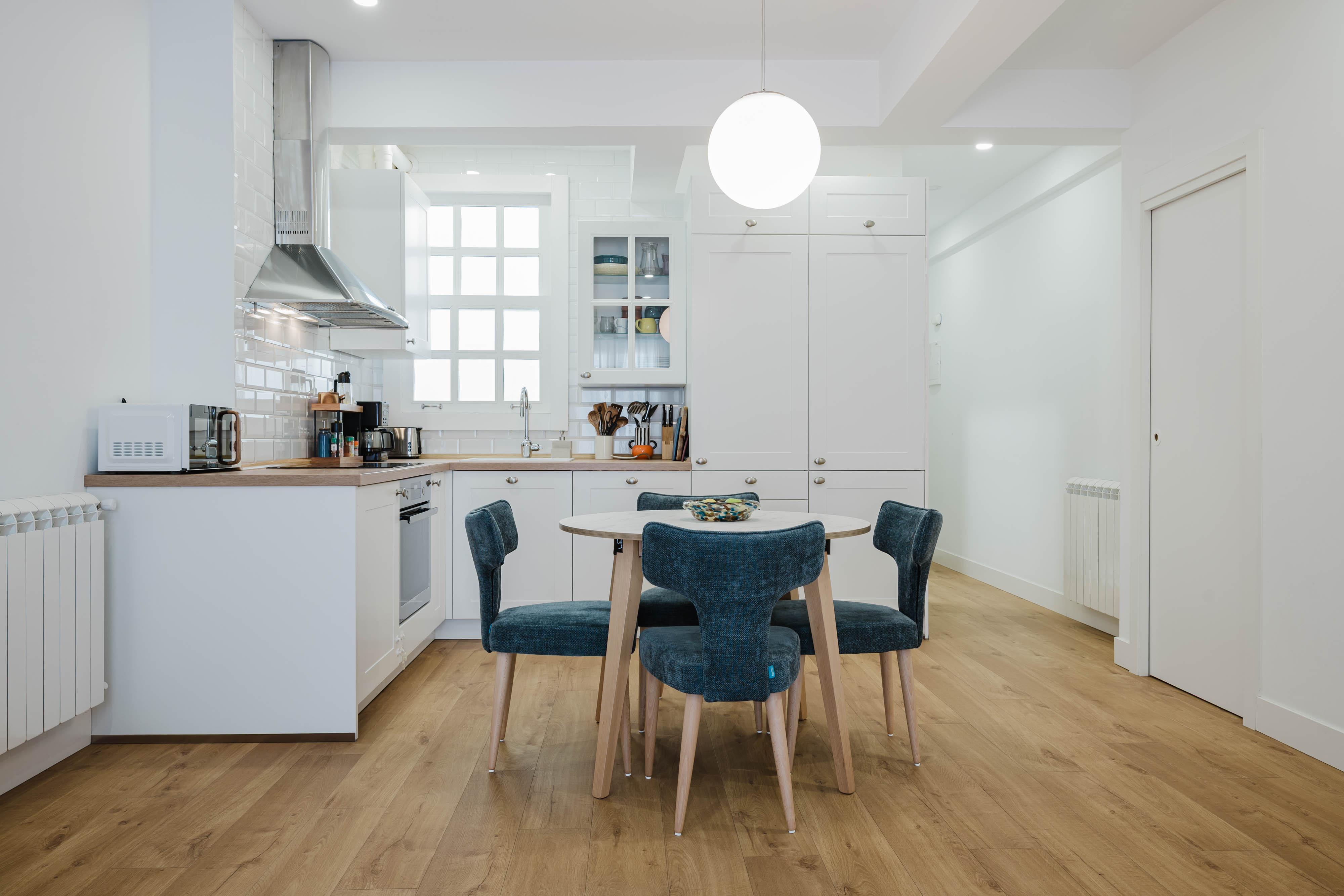 Design and location in Karkizano, Gros