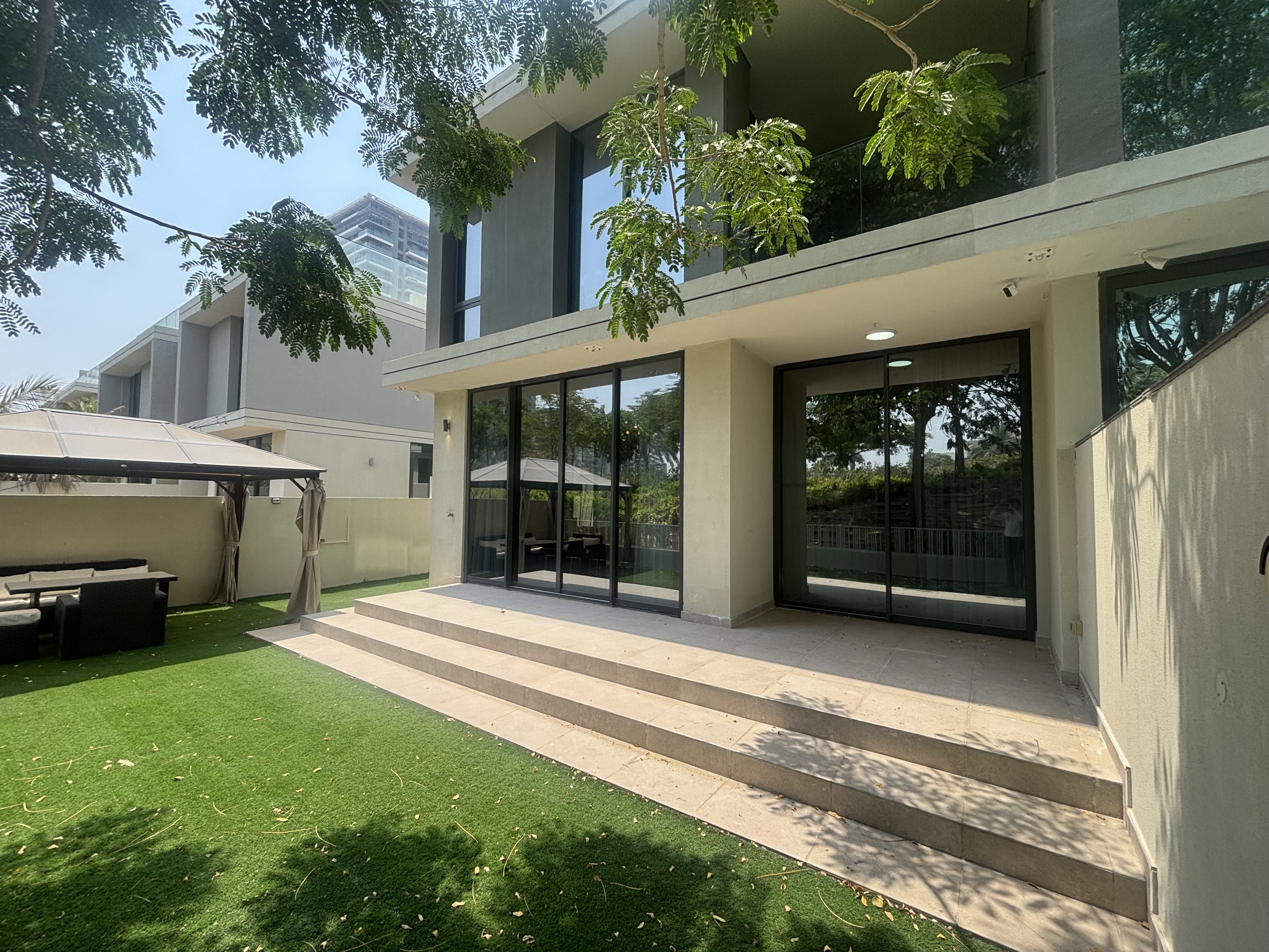 Furnished | Vacant | Golf Community