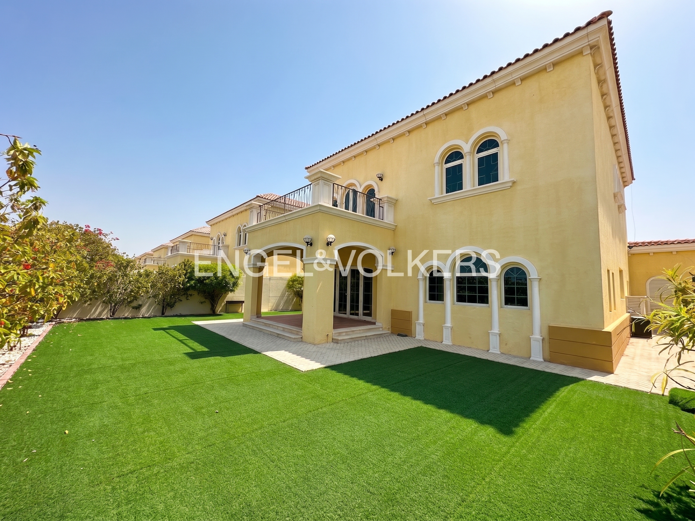 Best Price | Close to Pavilion | Legacy Large