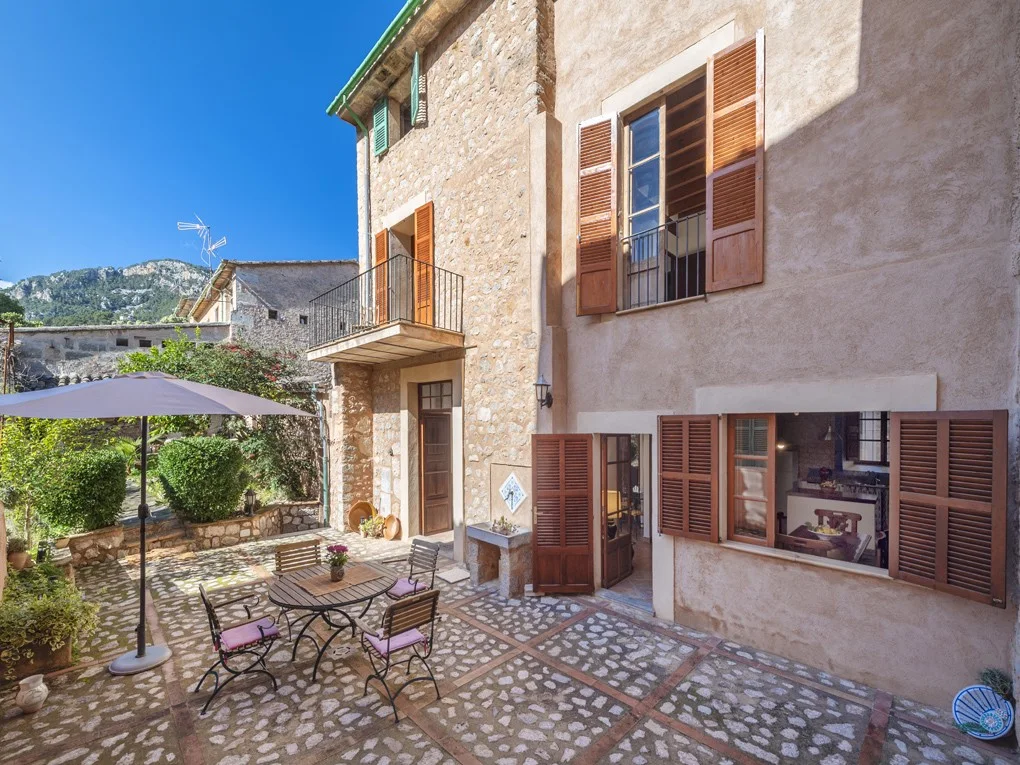 Townhouse in Sóller with Rental Licence