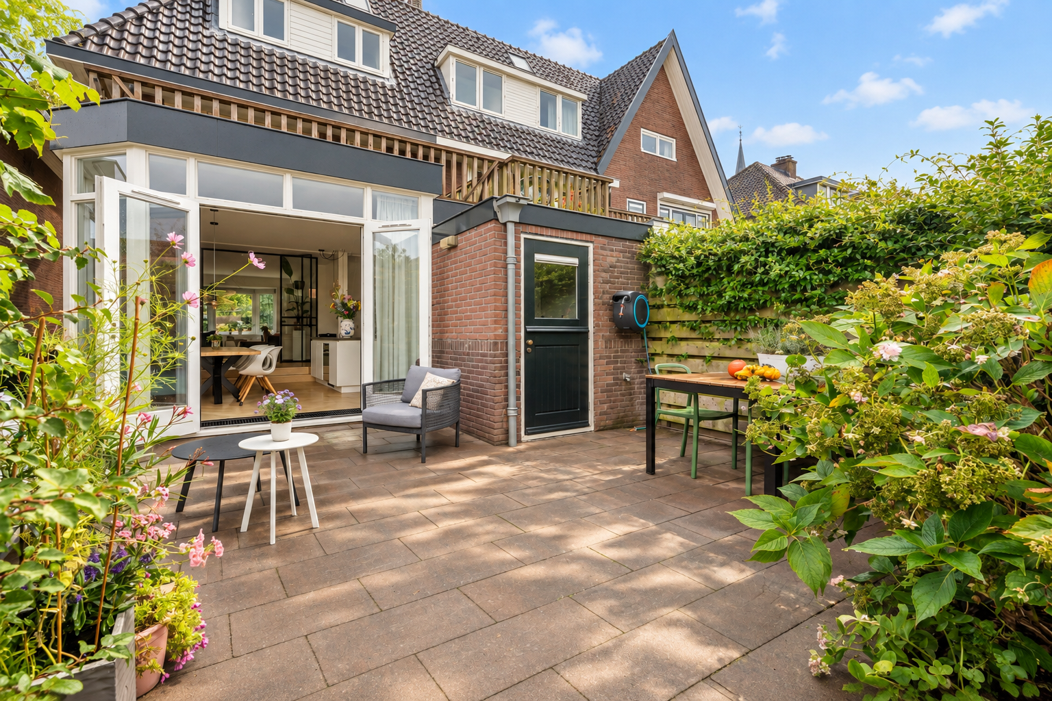 Characterful 1930s living with a surprising amount of space