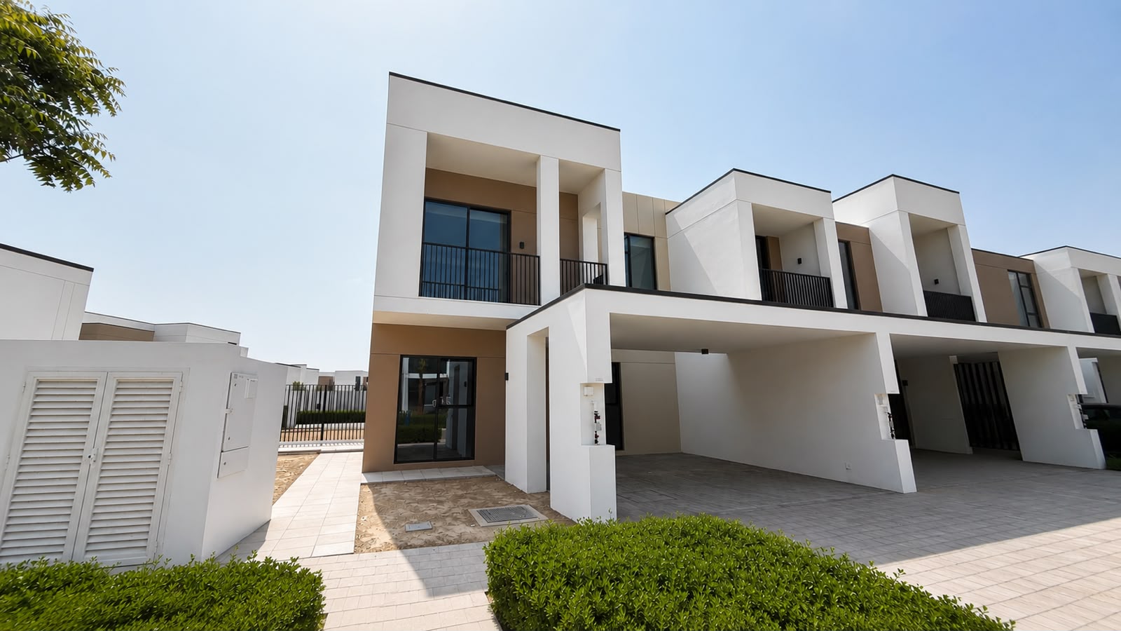 Corner Unit | Biggest plot |  Modern