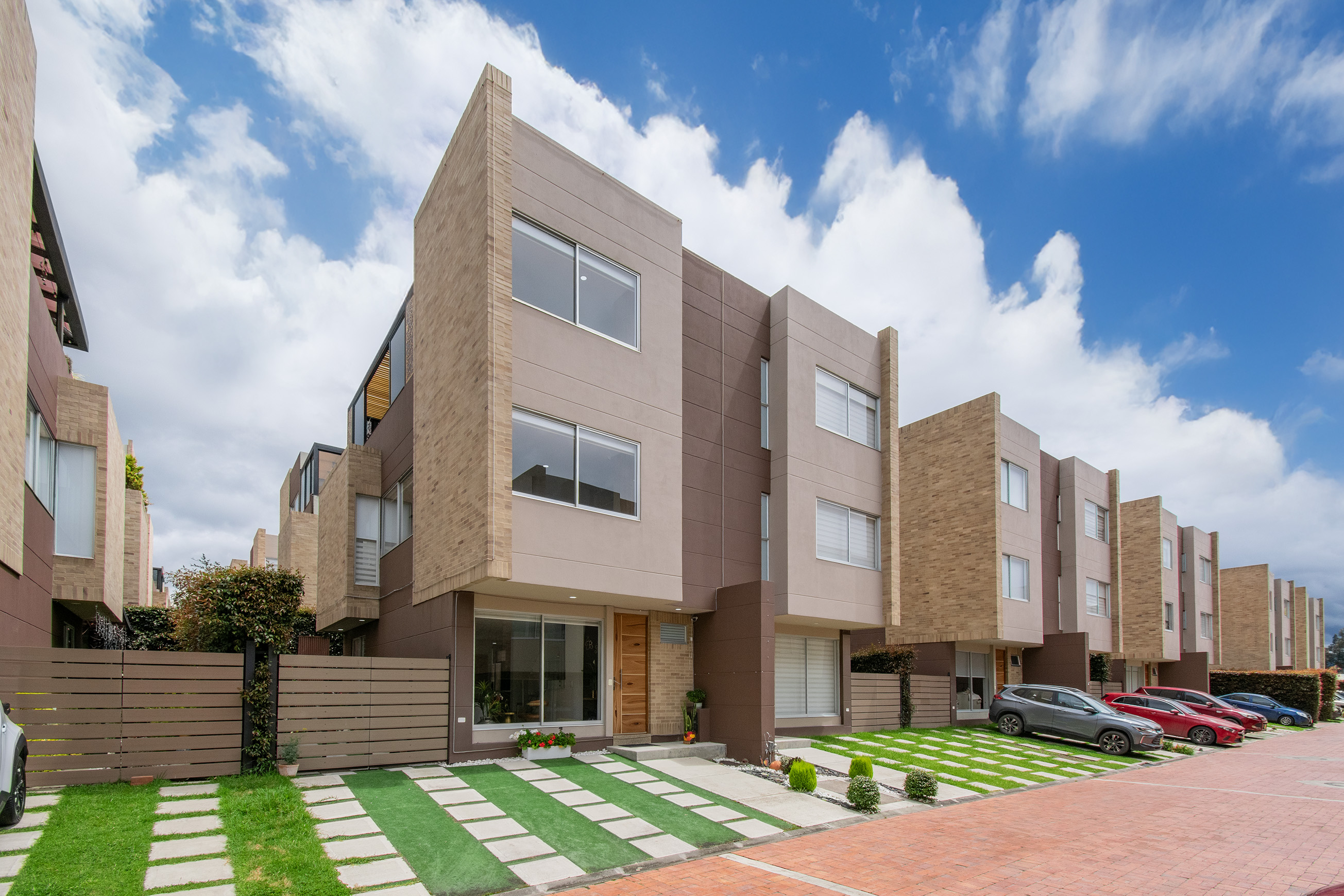Moderna casa con pérgola para venta en Chía