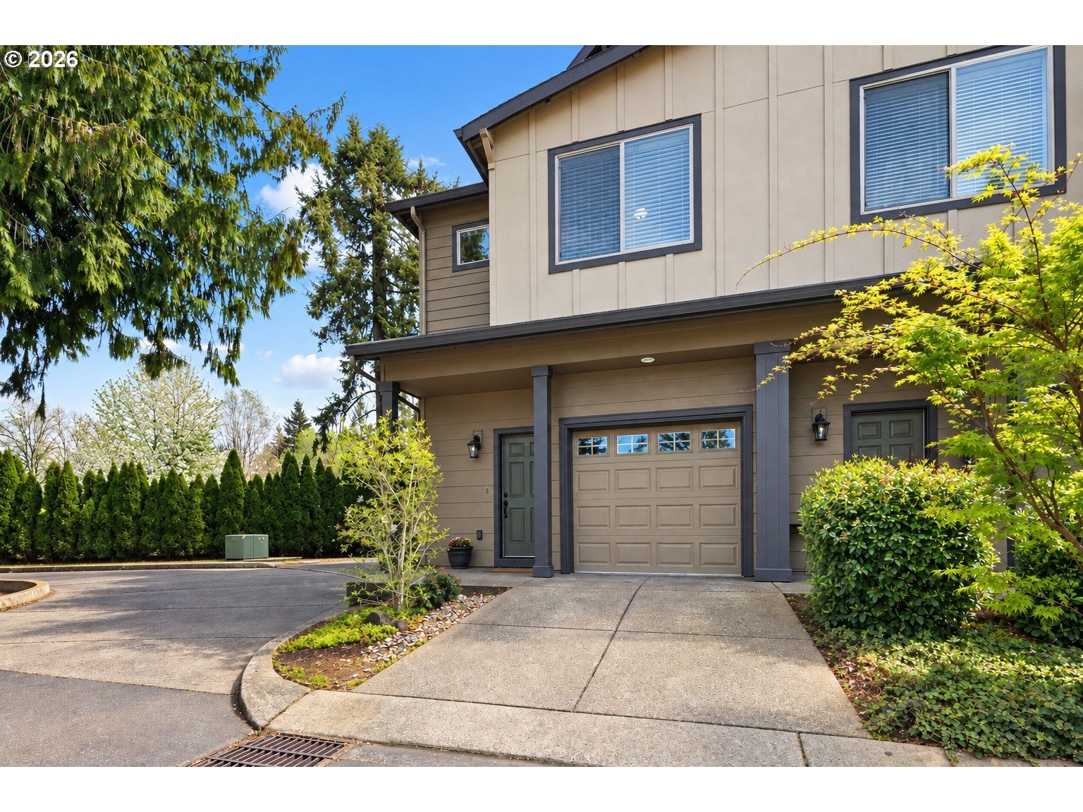 Flexible 2-Suite Townhome With Huge Bonus Loft