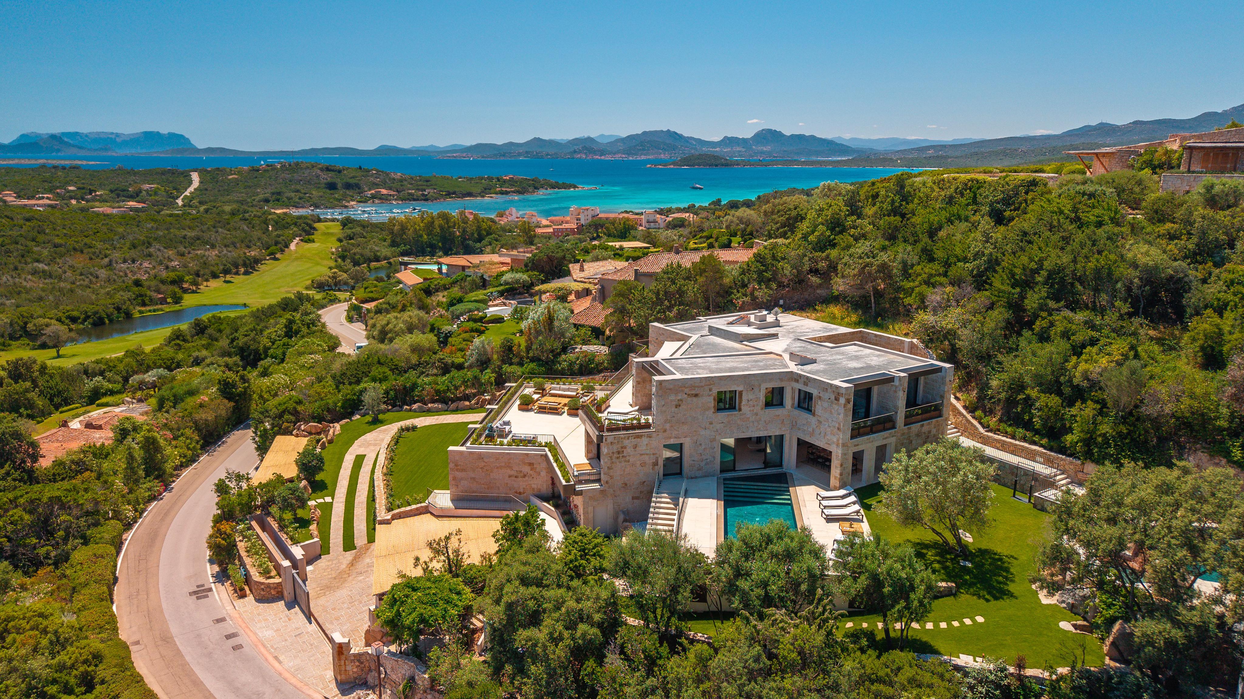 Villa The Gallery | An iconic residence between Pevero and Cala di Volpe