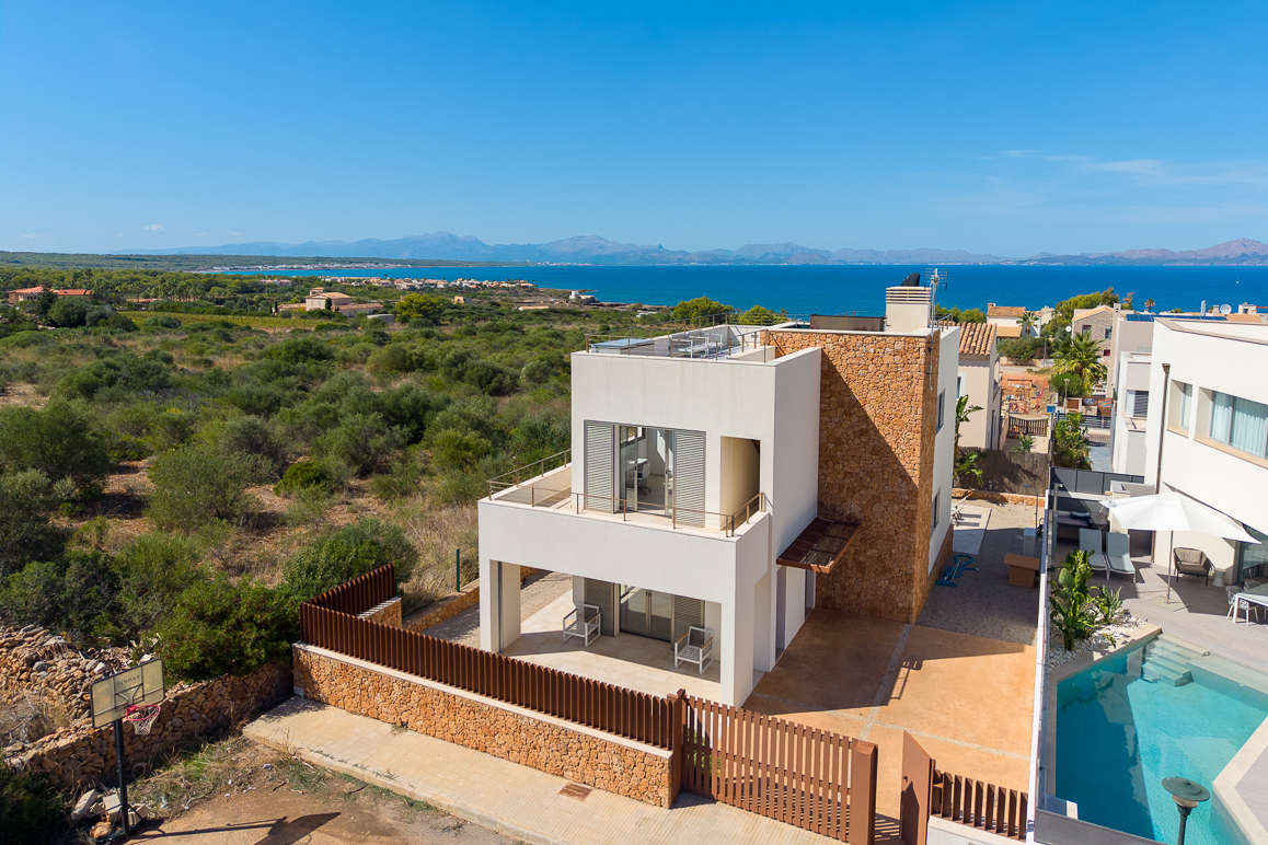 Modern home with a pool and spectacular views over Alcúdia Bay