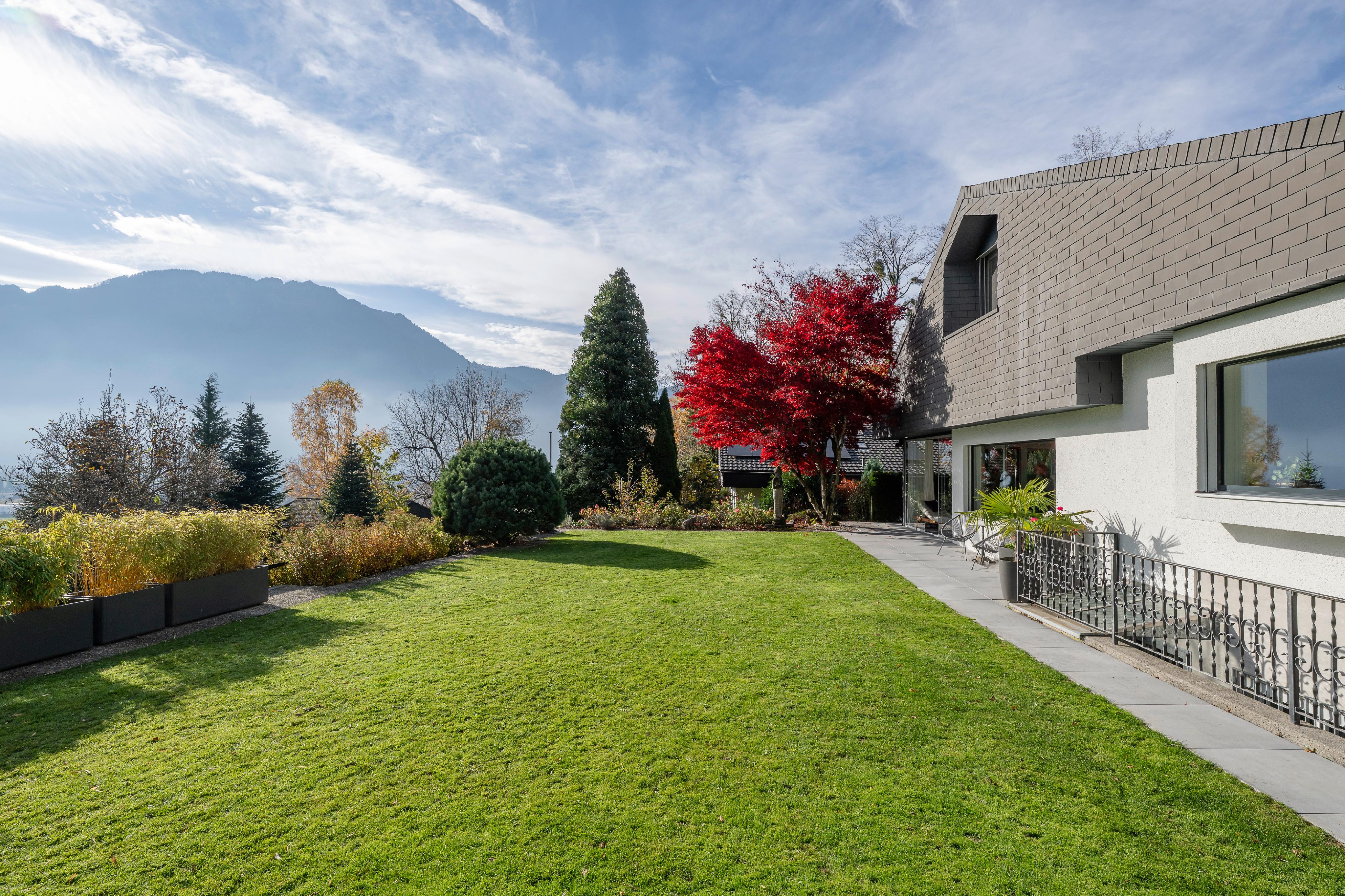 Spacious detached house in a quiet, family-friendly location