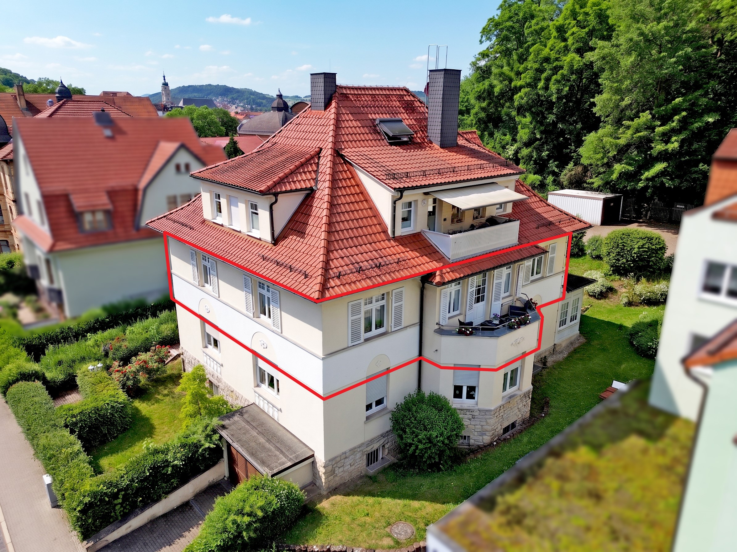 Exklusive Villenetage – Herrschaftliches Wohnen mit Wartburgblick, Designküche, Kamin und Tiefgarage