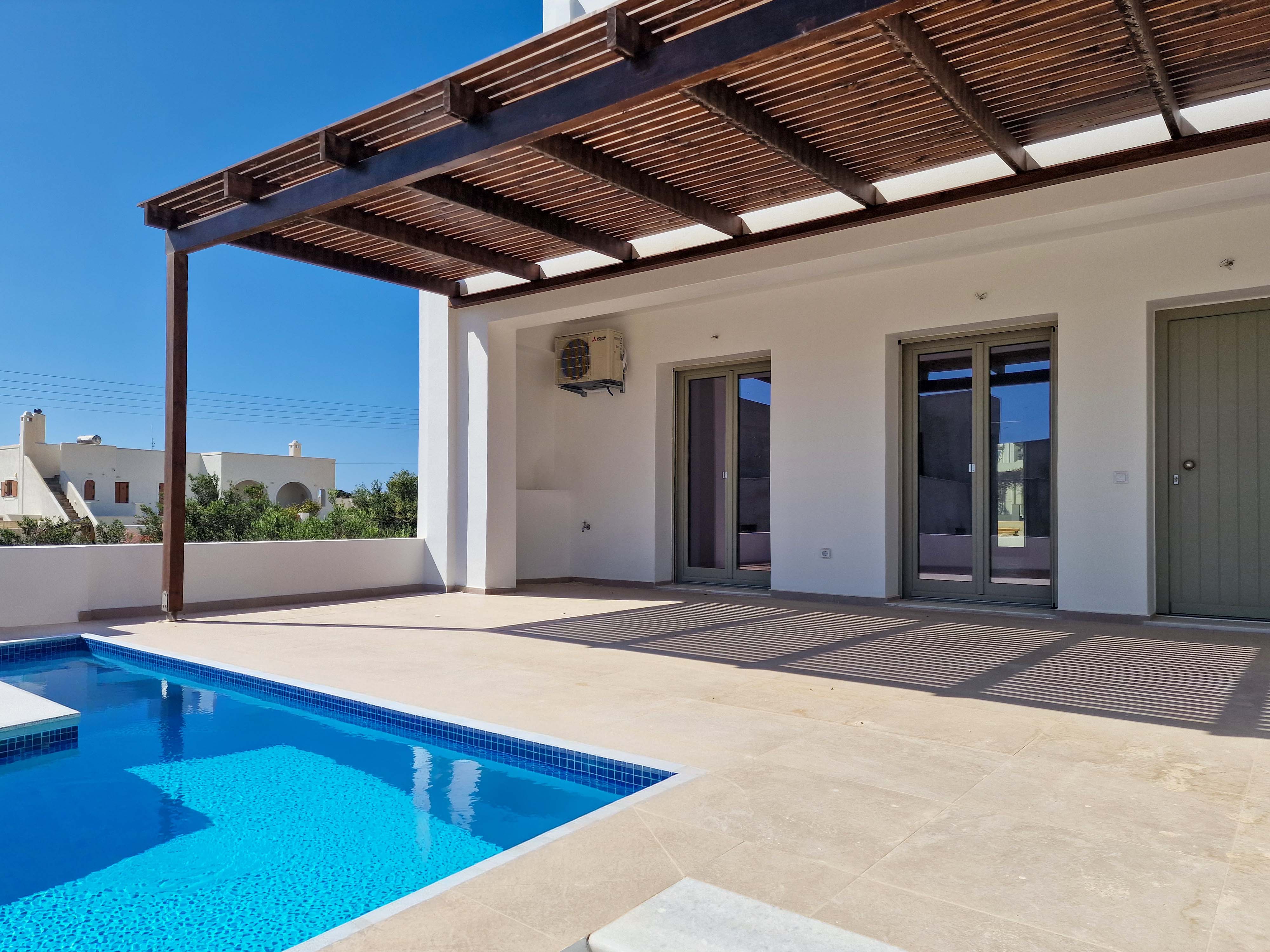 Ground floor apartment with swimming pool in Aliki ,Paros
