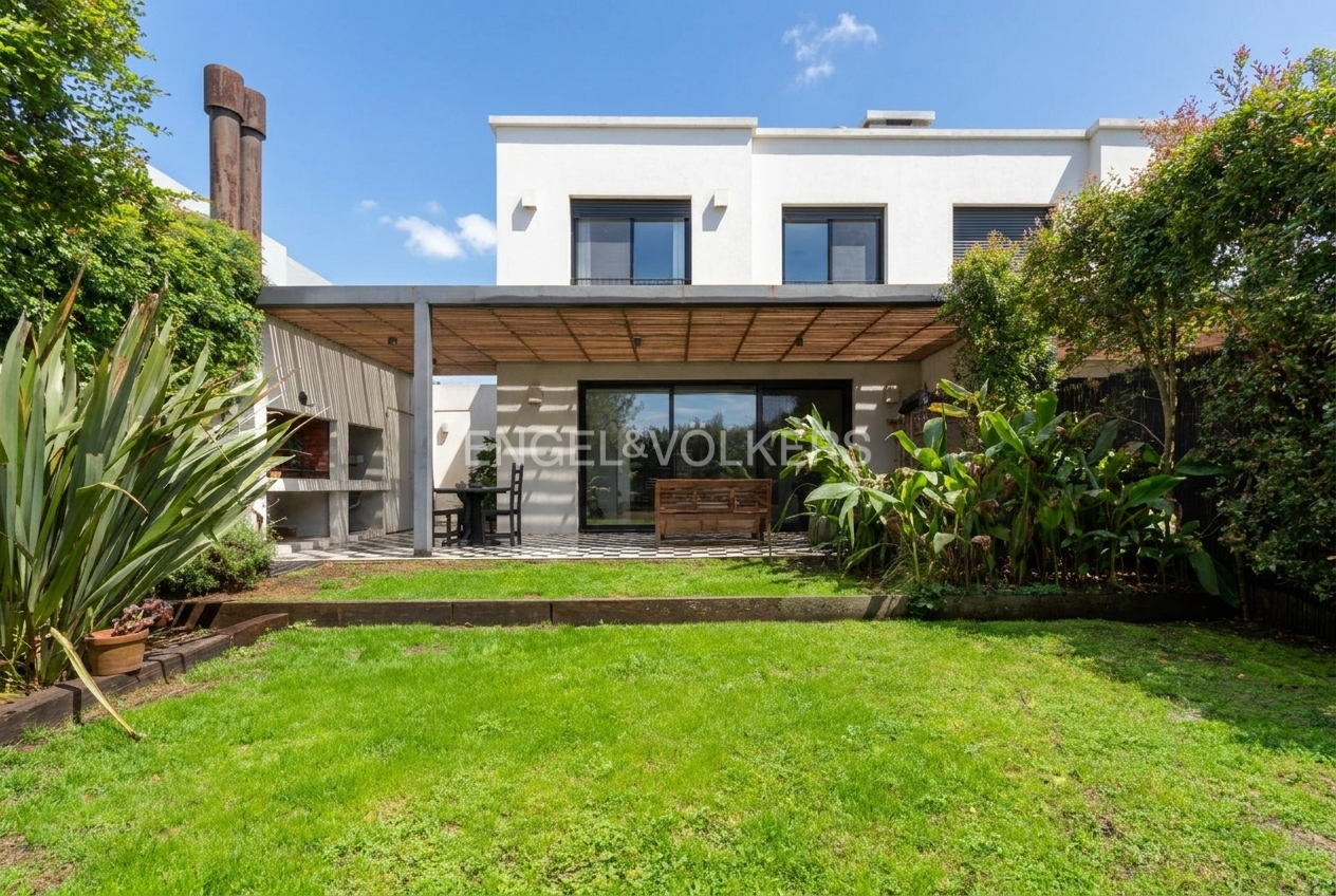Moderna casa PH en alquiler y venta en Barrio San Nicolás