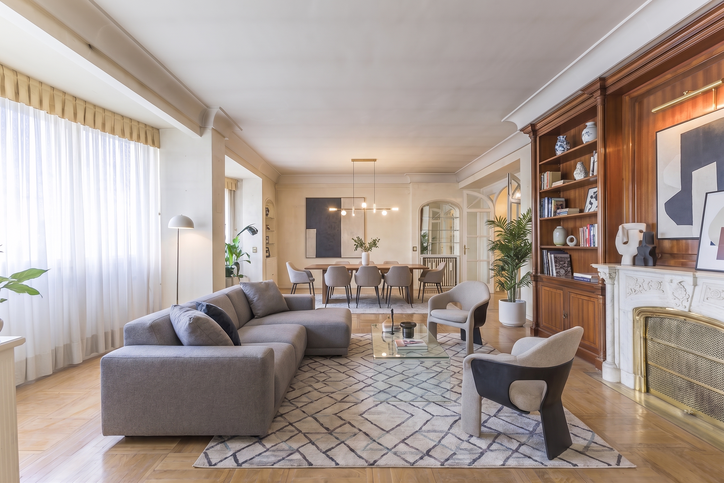 Magnificent property for renovation.