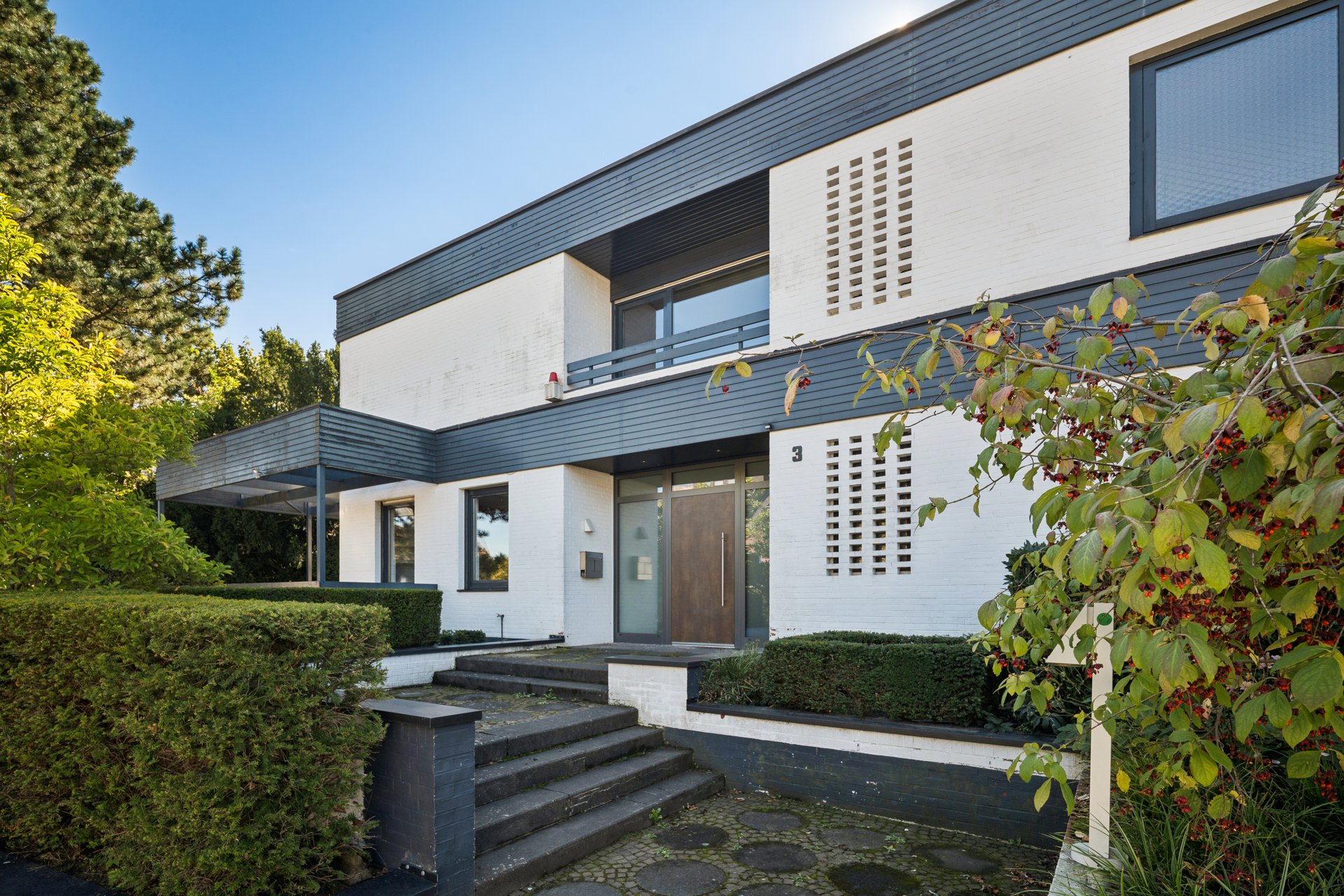 Bauhaus retreat with substance – your future oasis of well-being