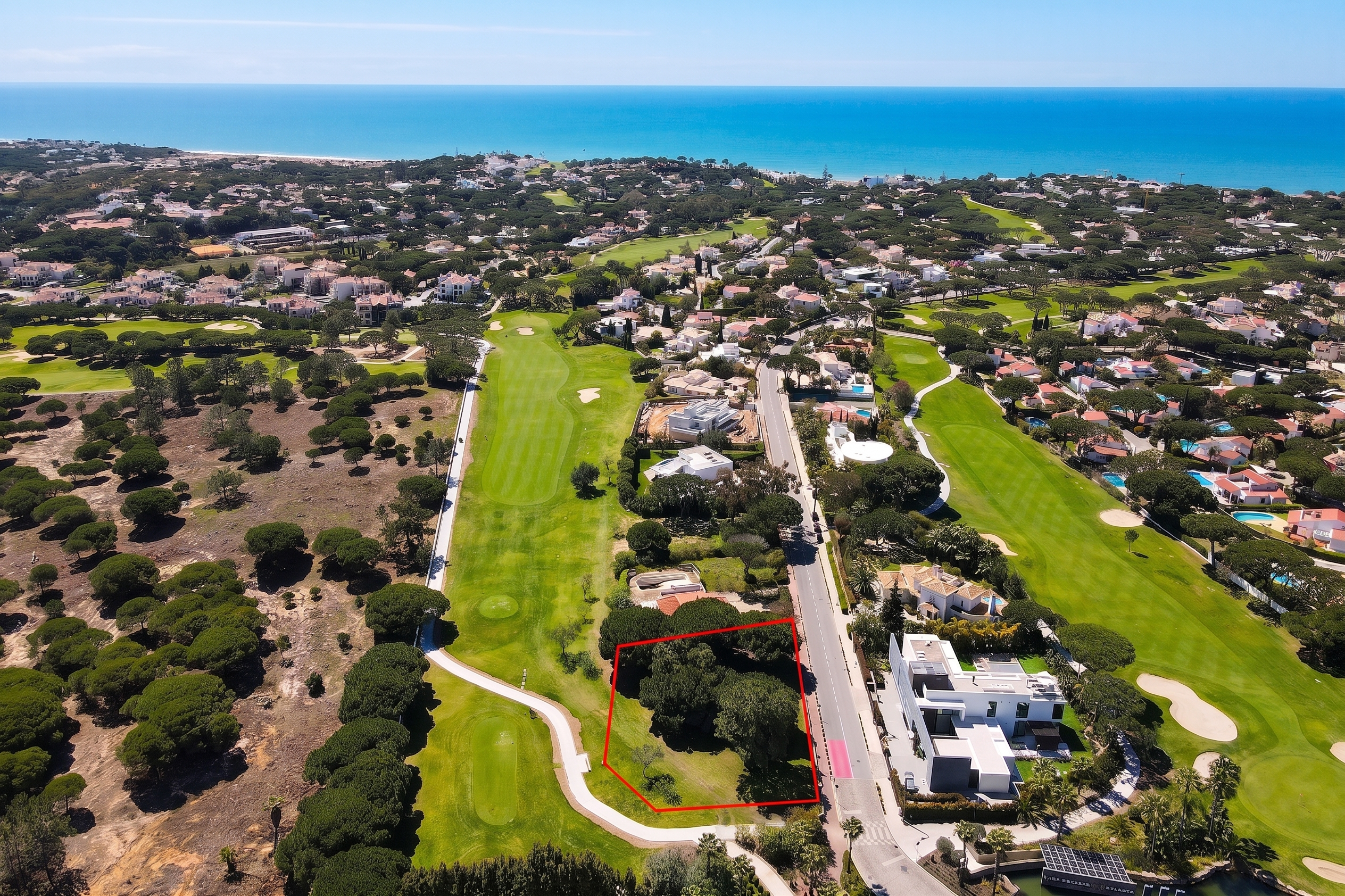 Plot with approved project in Vale do Lobo
